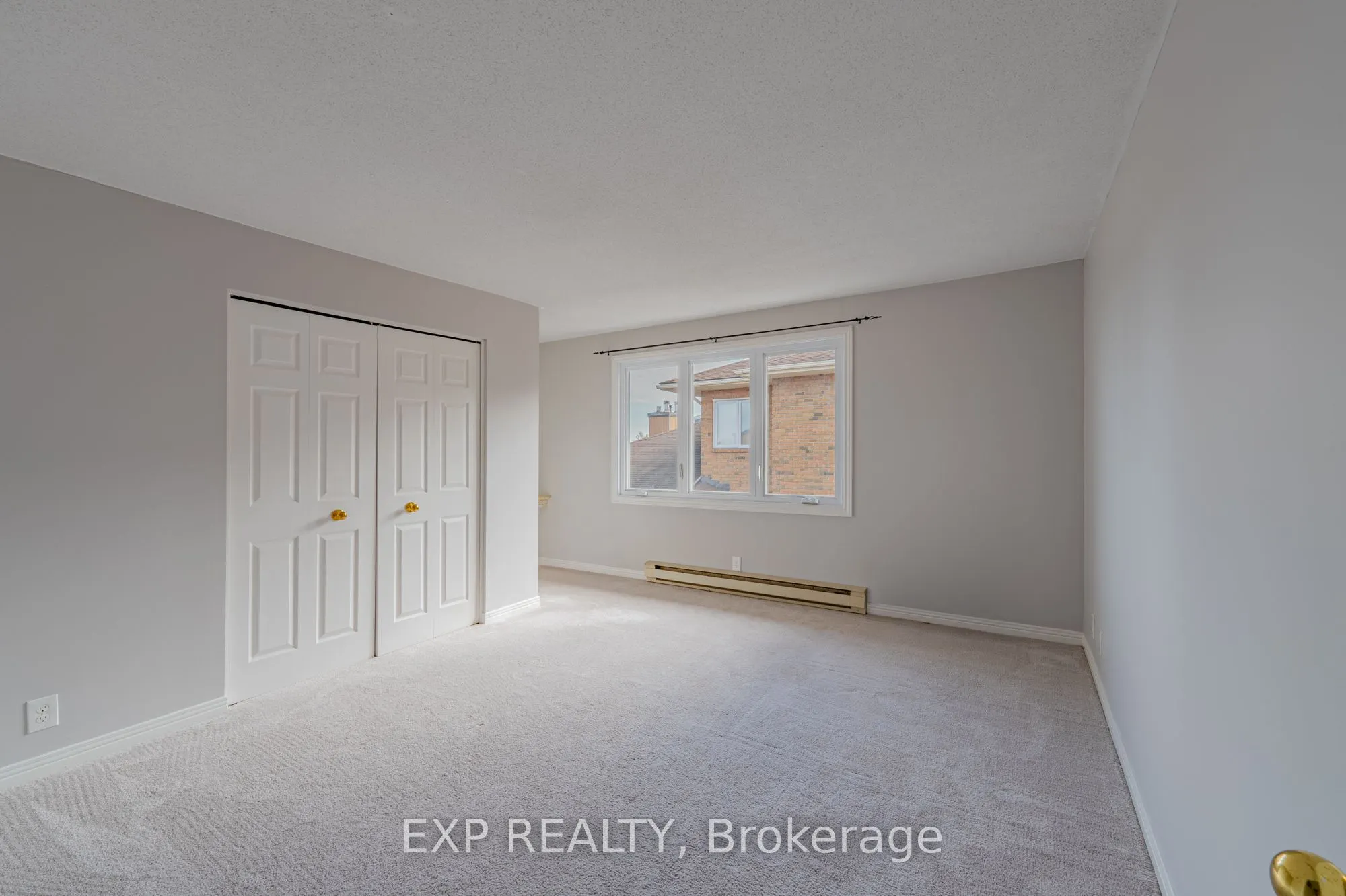 208 STRATAS Court, #208