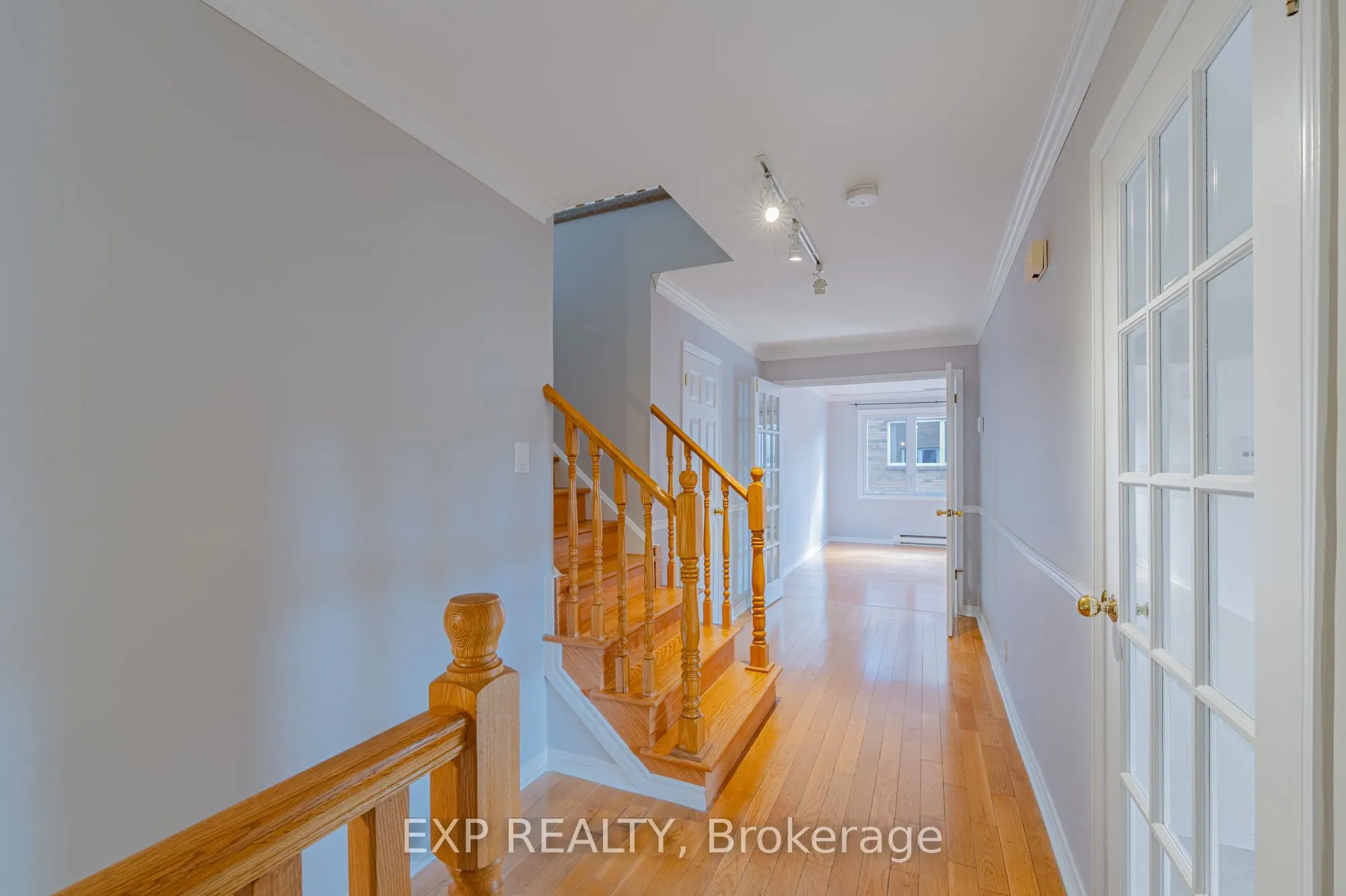 208 STRATAS Court, #208