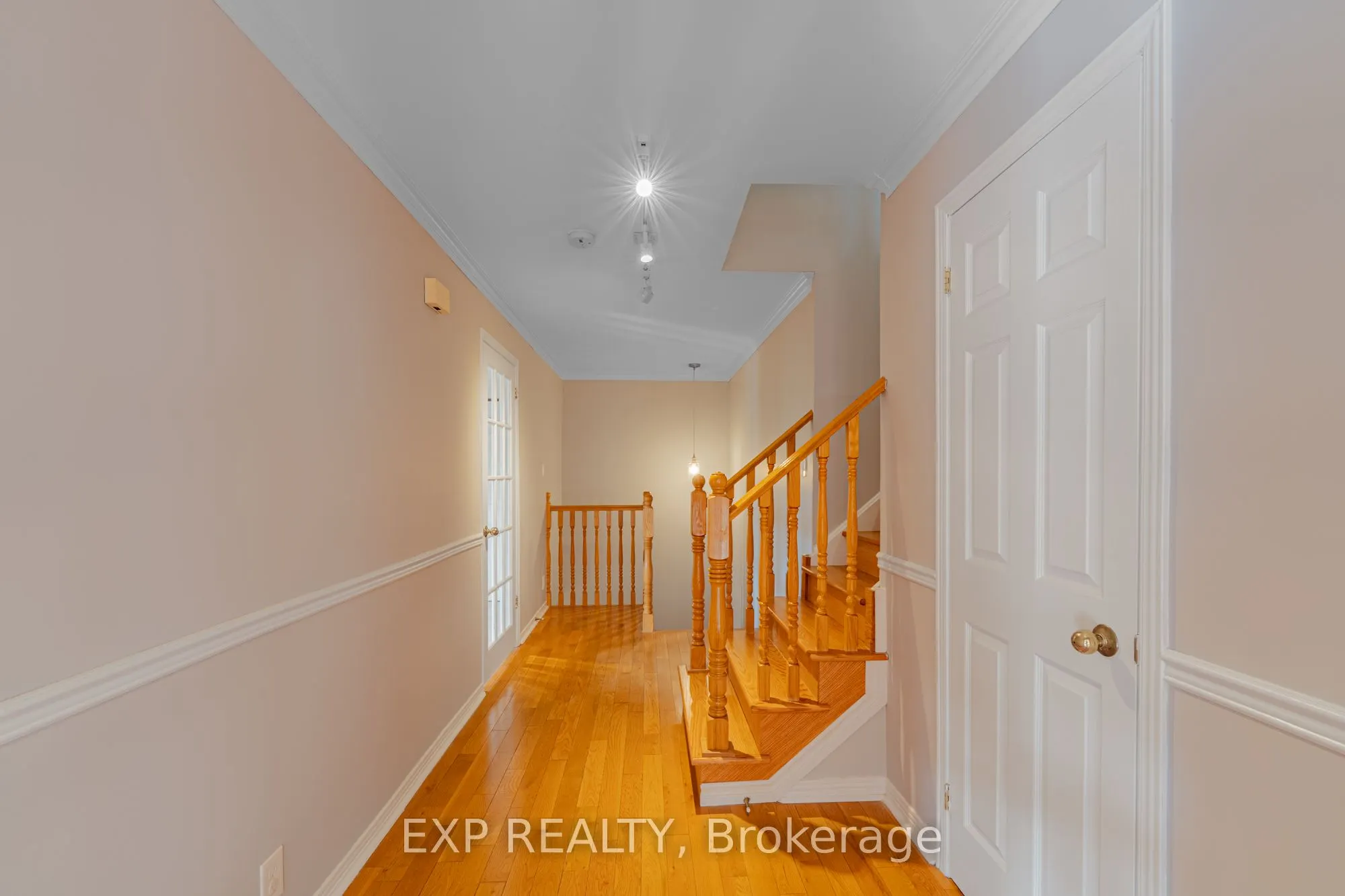 208 STRATAS Court, #208