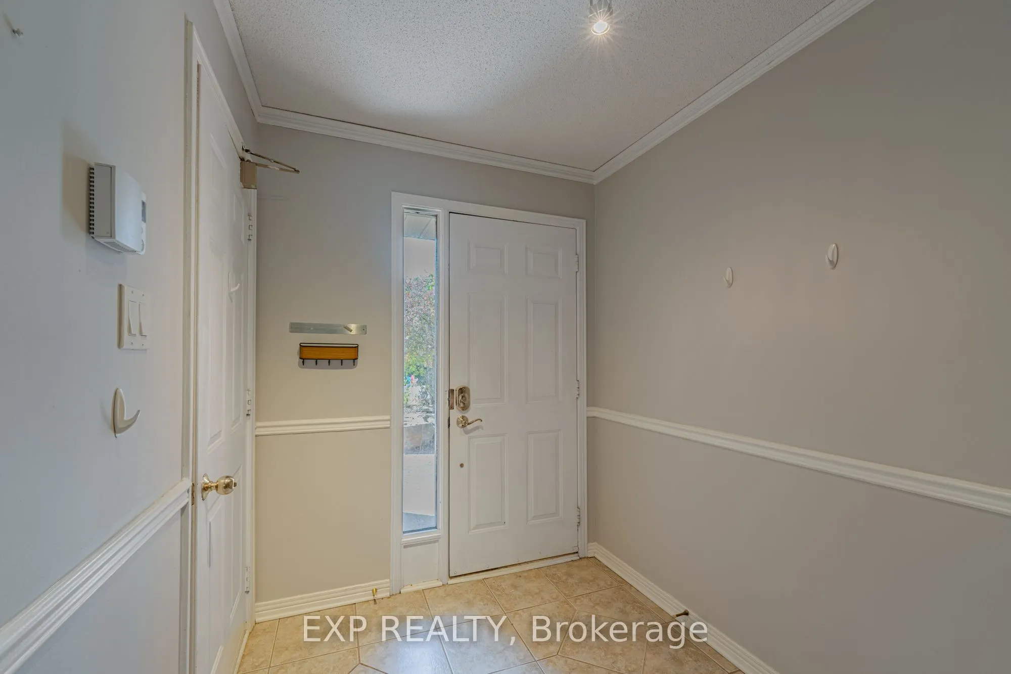 208 STRATAS Court, #208