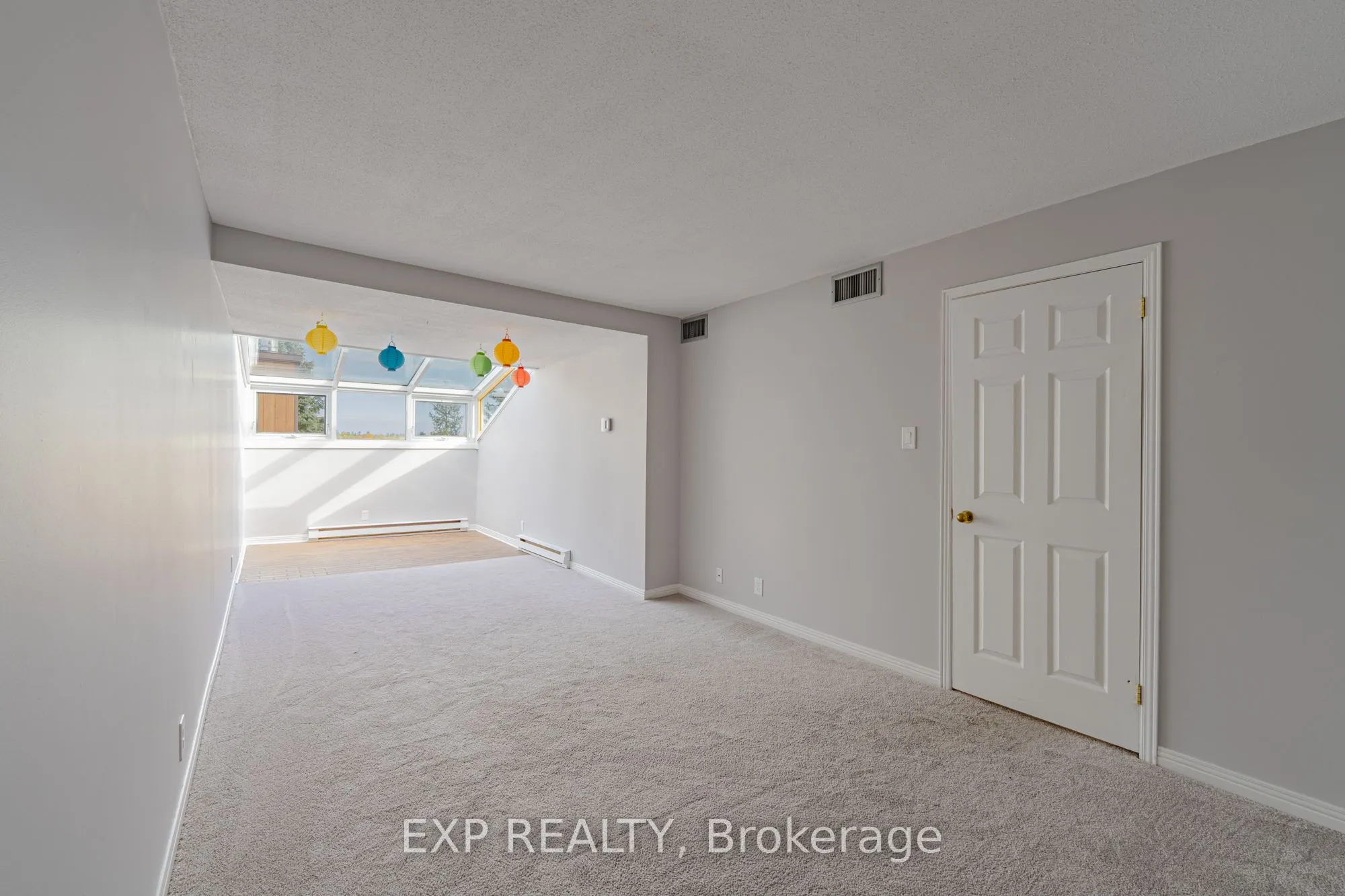 208 STRATAS Court, #208