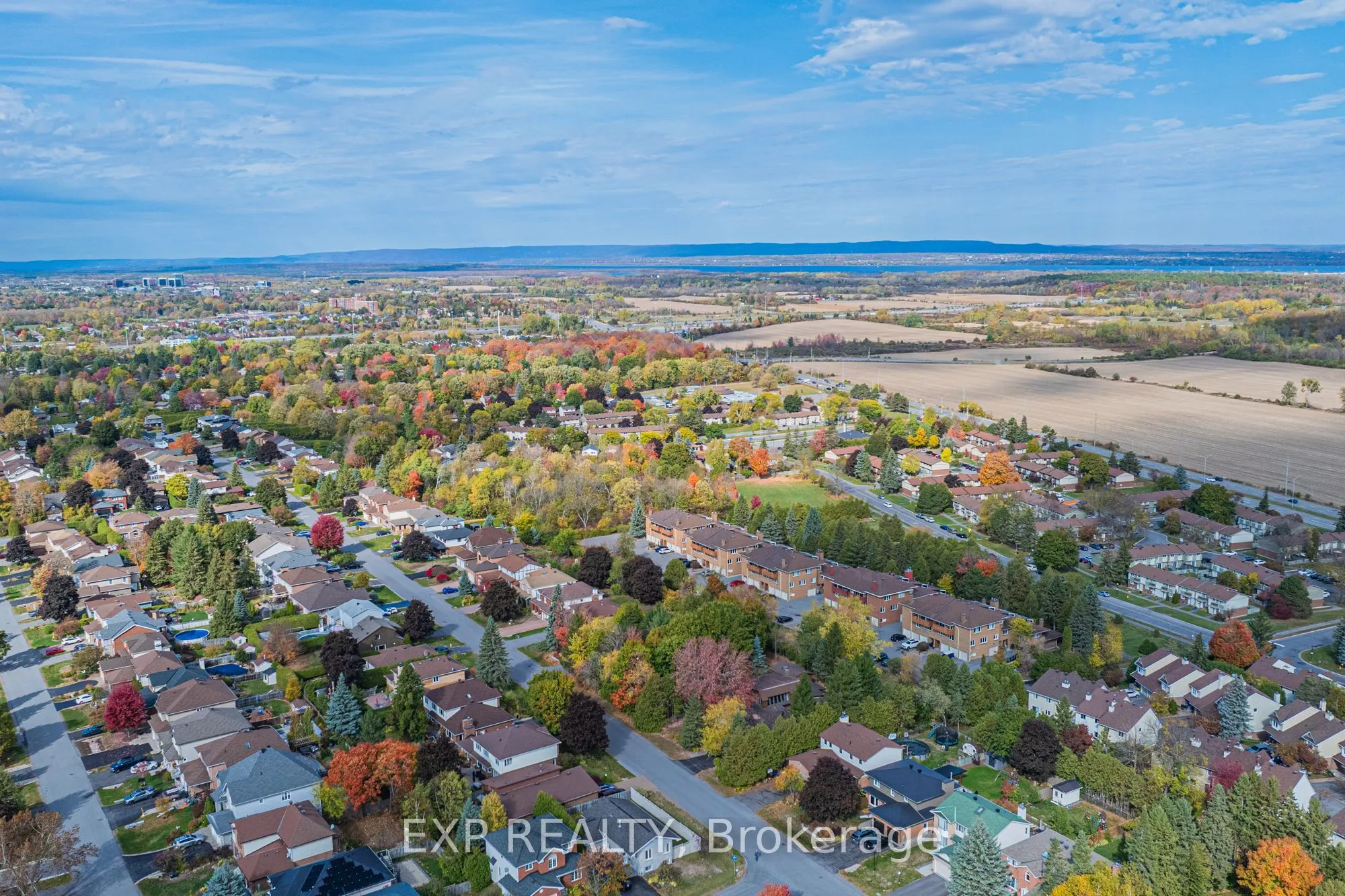 208 STRATAS Court, #208