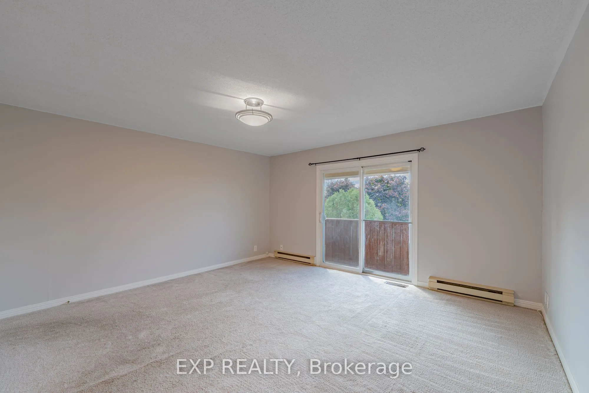 208 STRATAS Court, #208