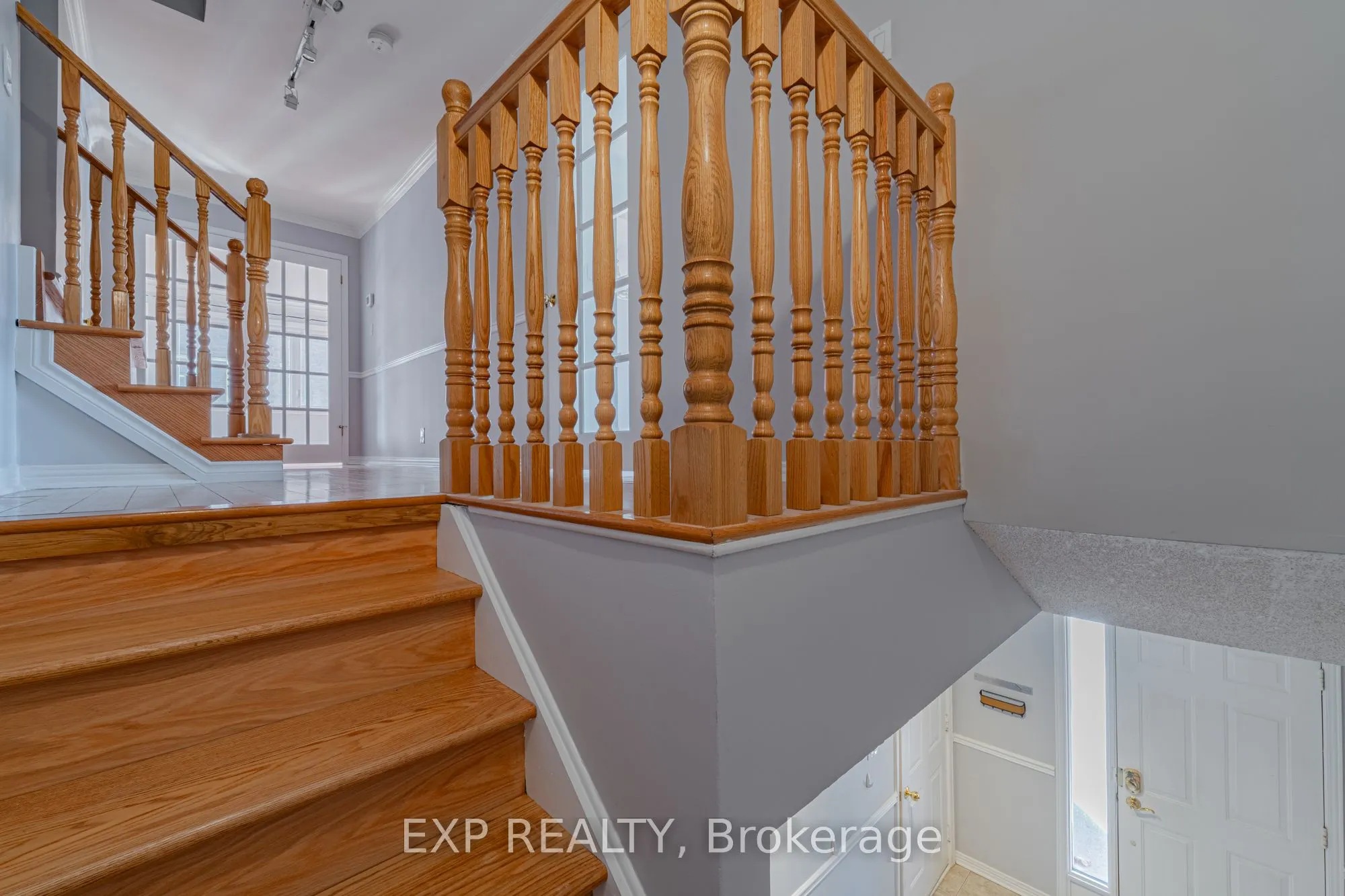 208 STRATAS Court, #208