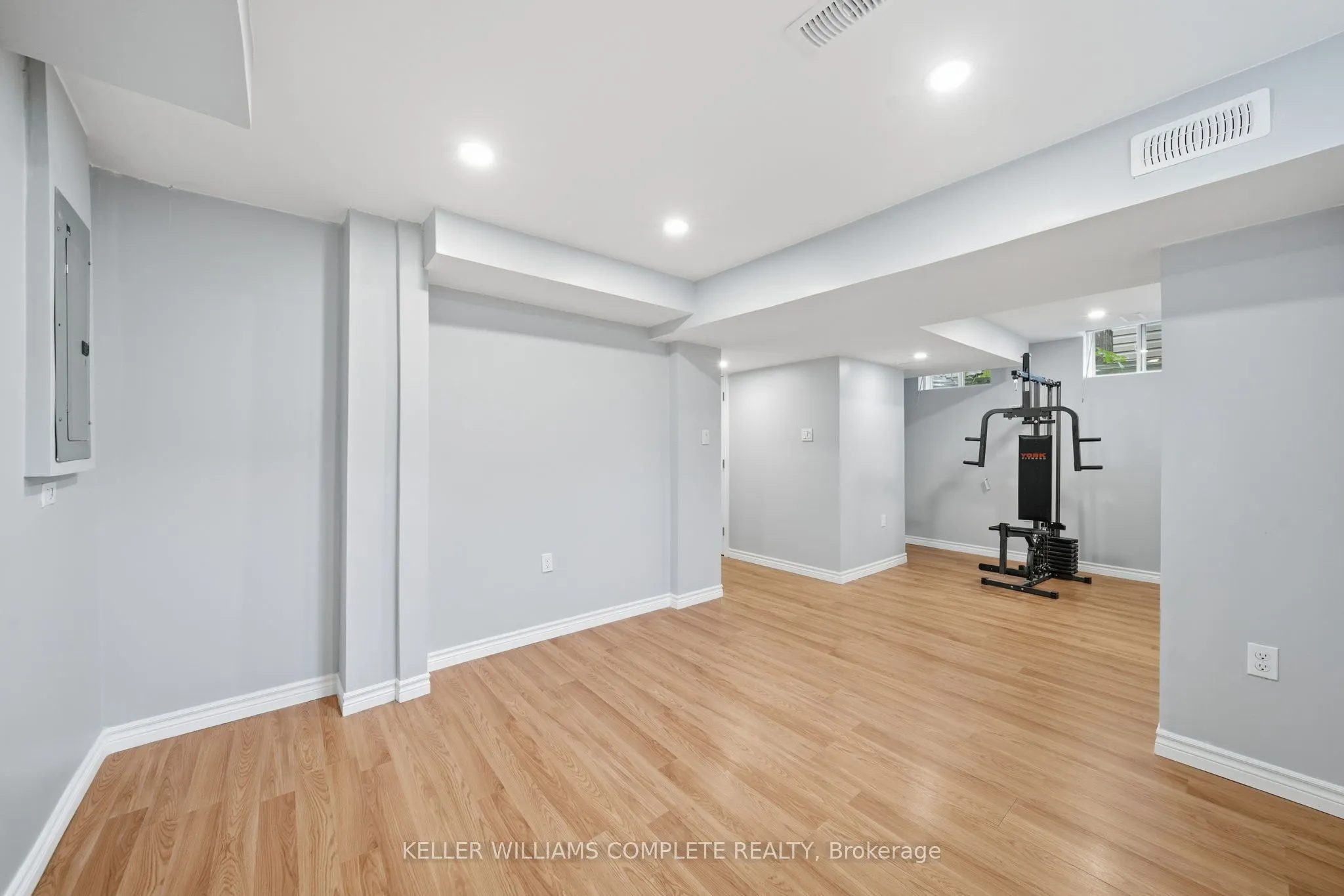31 GOWLAND Drive