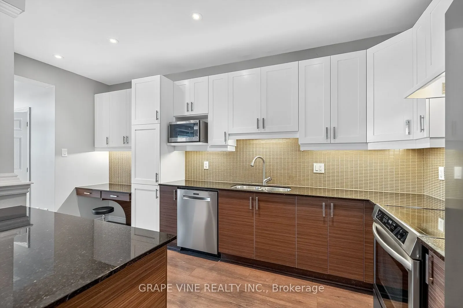 72 Remora Way