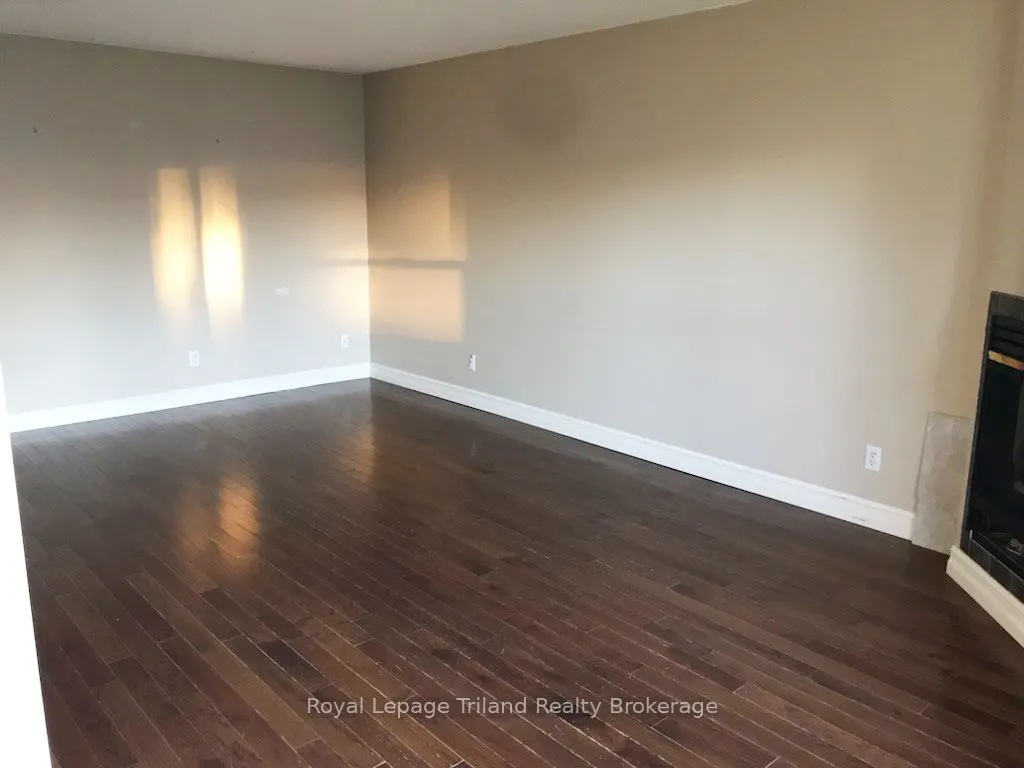 395 Springbank Avenue N, #Unit 5