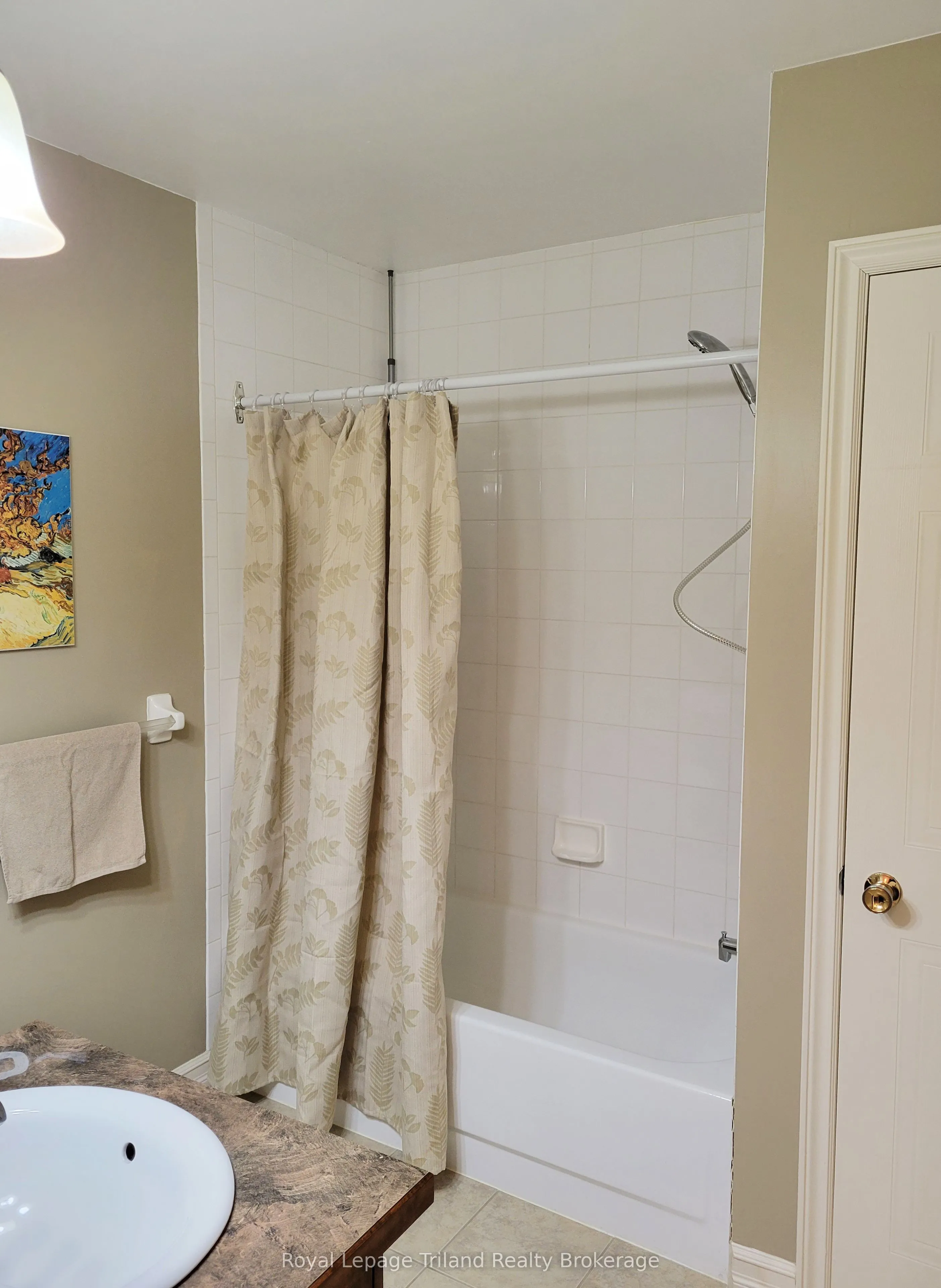 395 Springbank Avenue N, #Unit 5