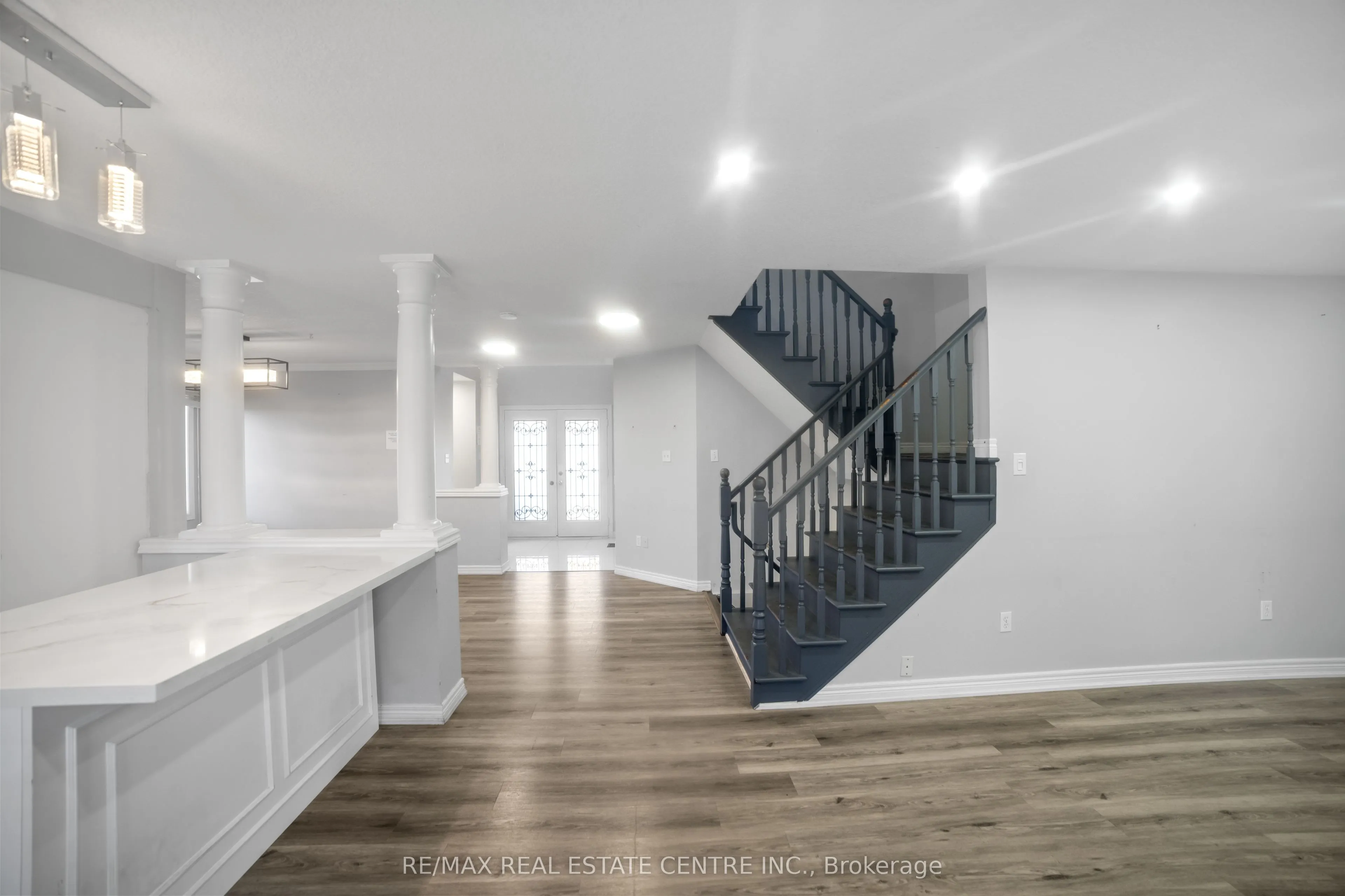 170 Southbrook Drive W