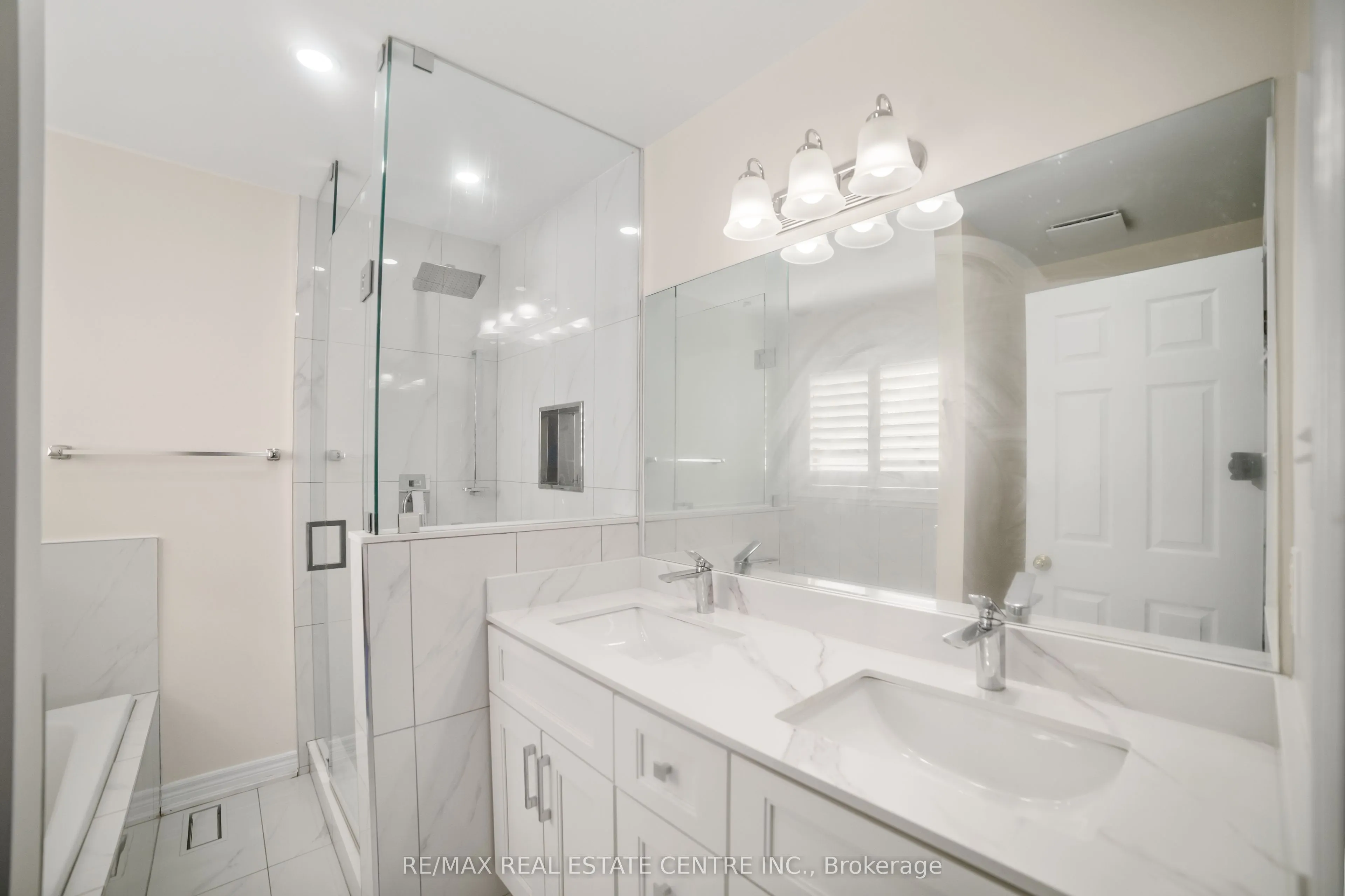 170 Southbrook Drive W