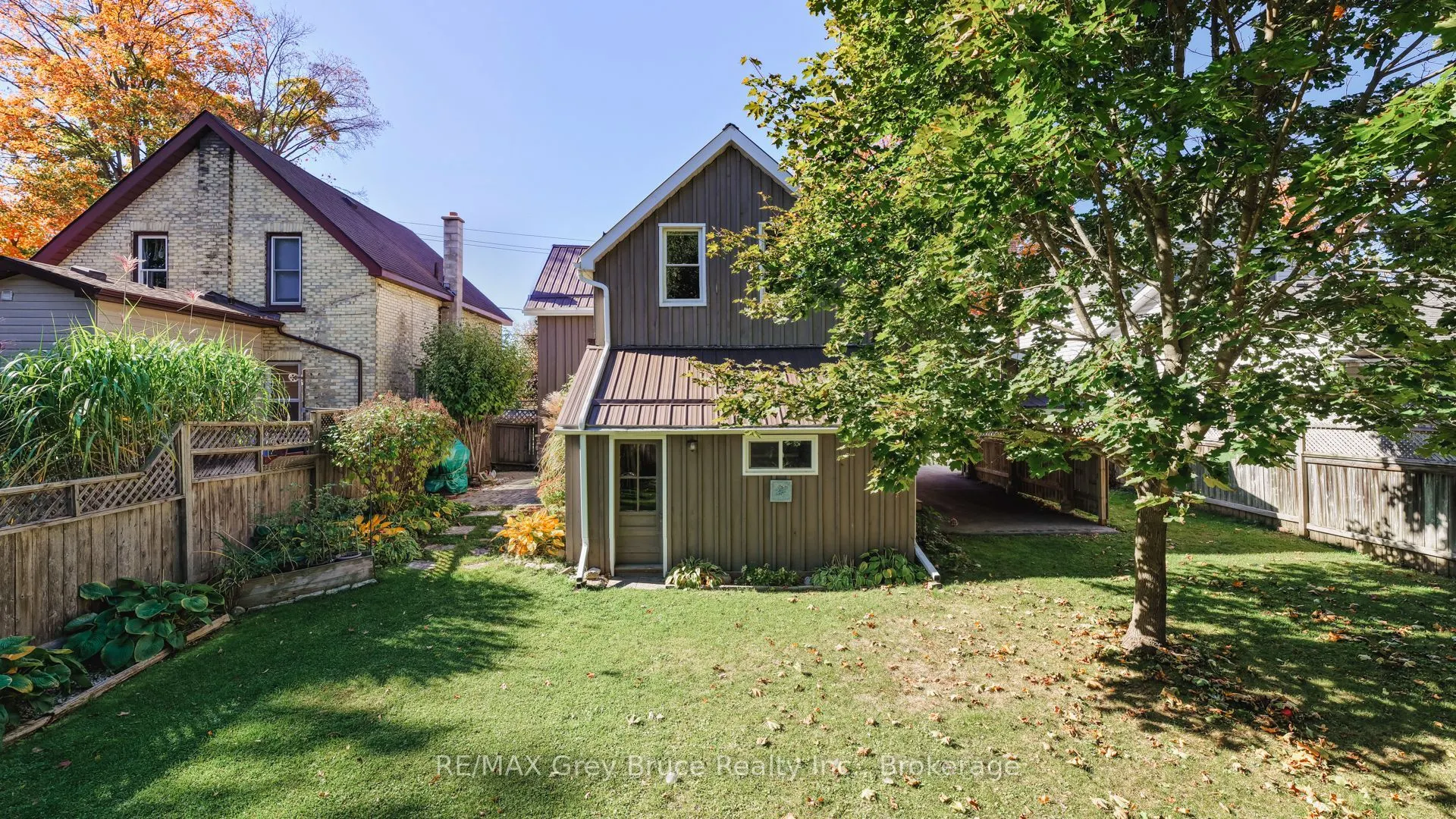 173 5th Avenue W