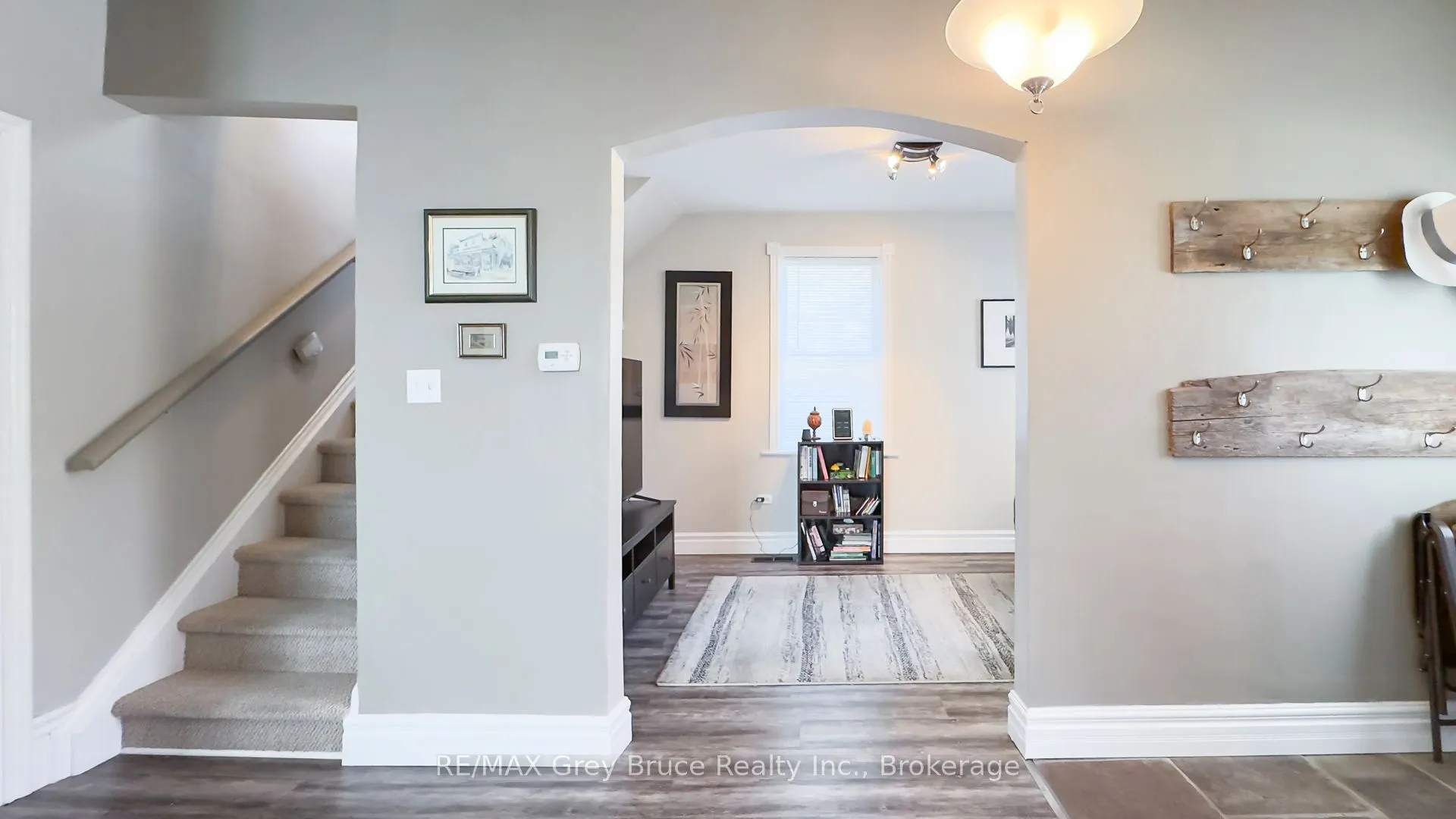173 5th Avenue W