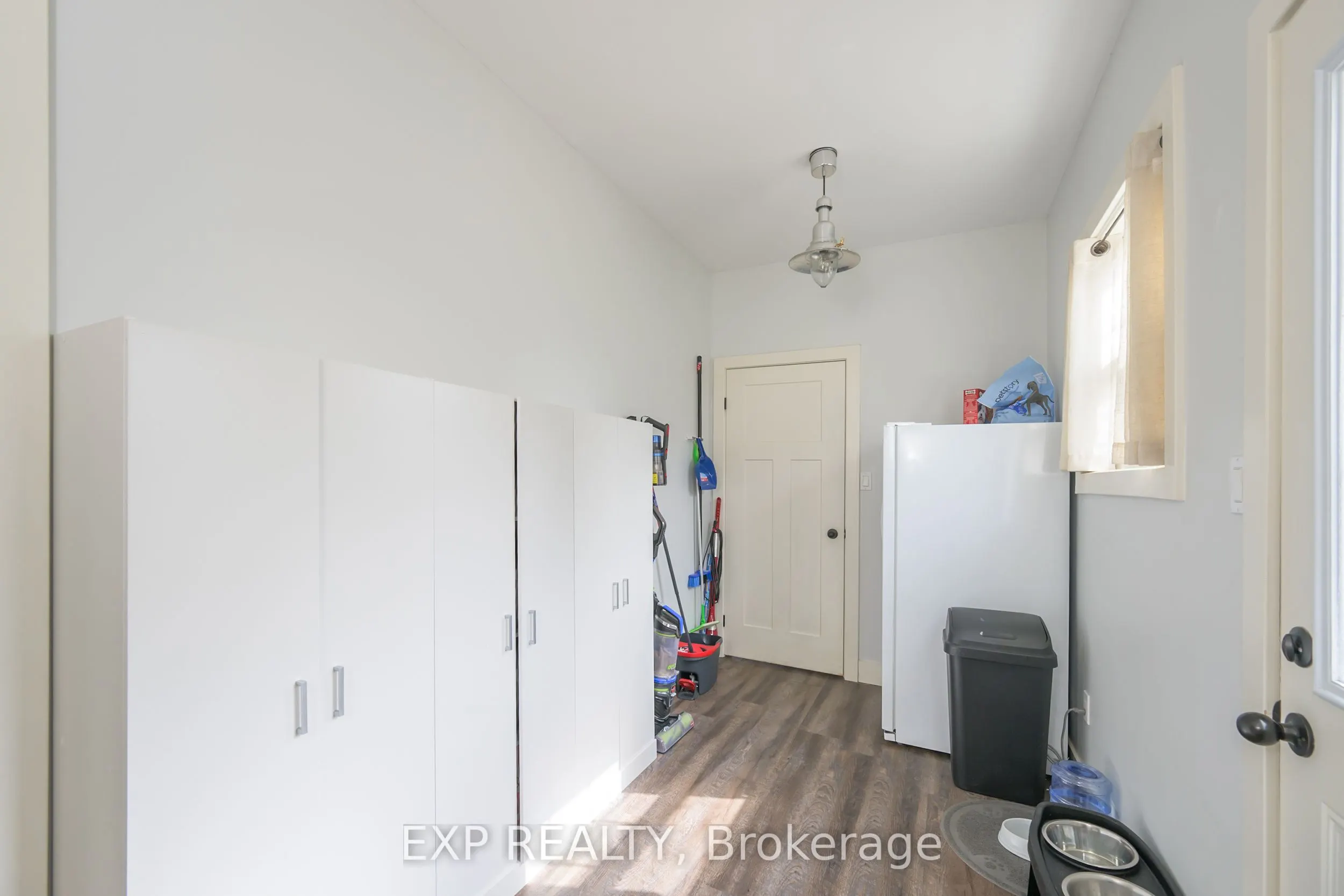 1276 Crumlin Side Road
