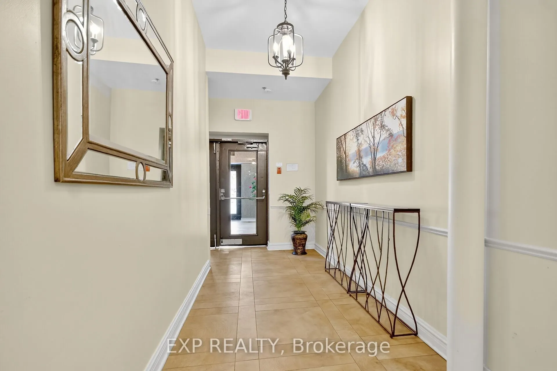 1 Rosamond Street E, #302