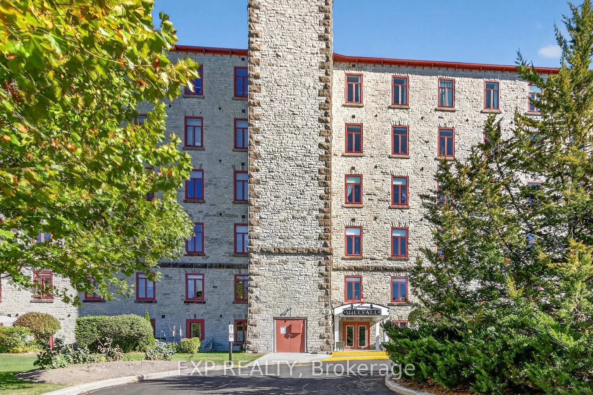 1 Rosamond Street E, #302