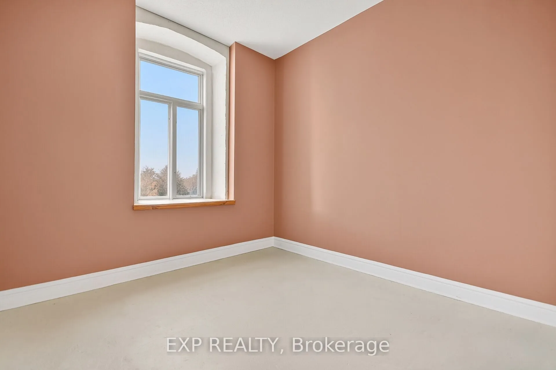 1 Rosamond Street E, #302