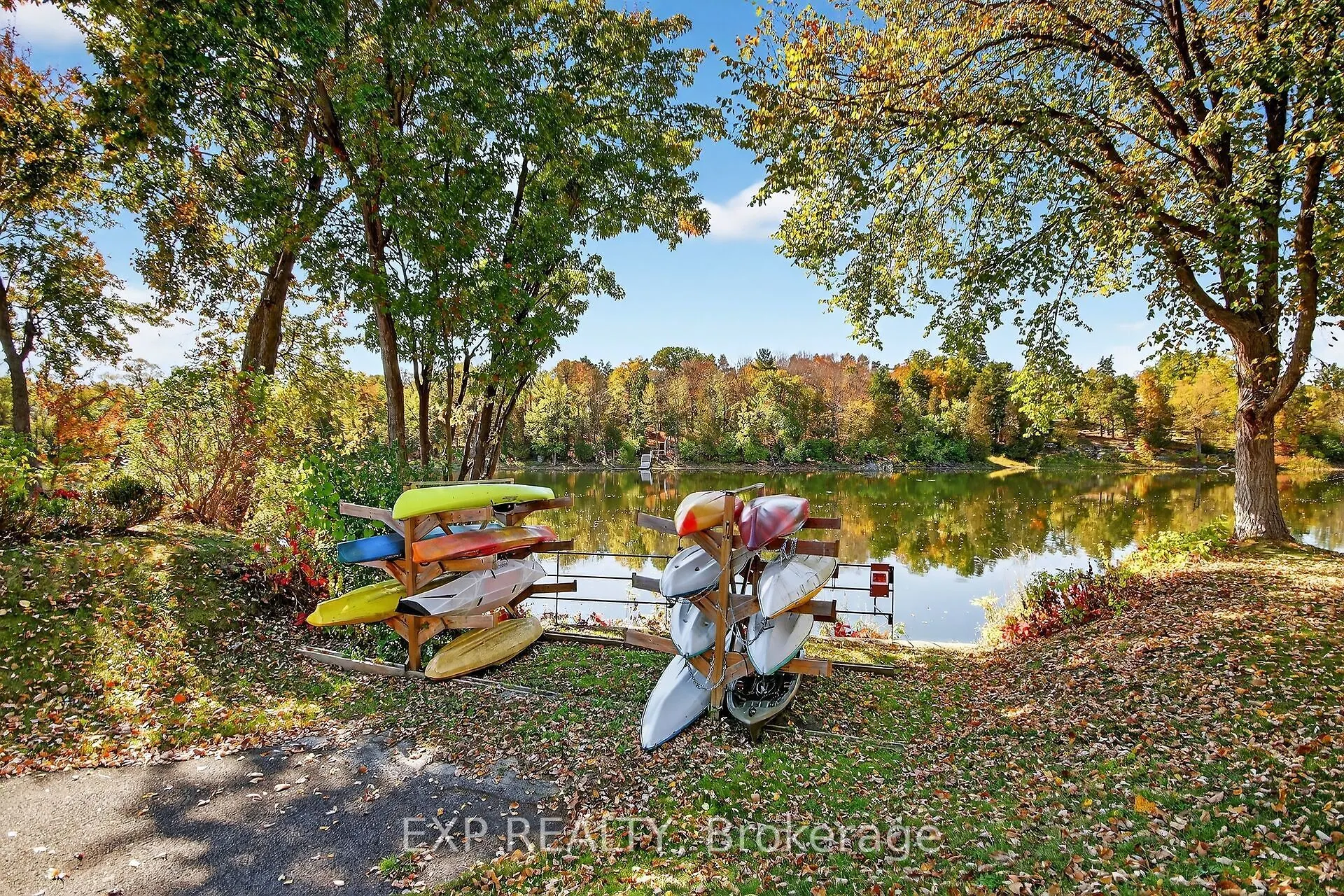 1 Rosamond Street E, #302