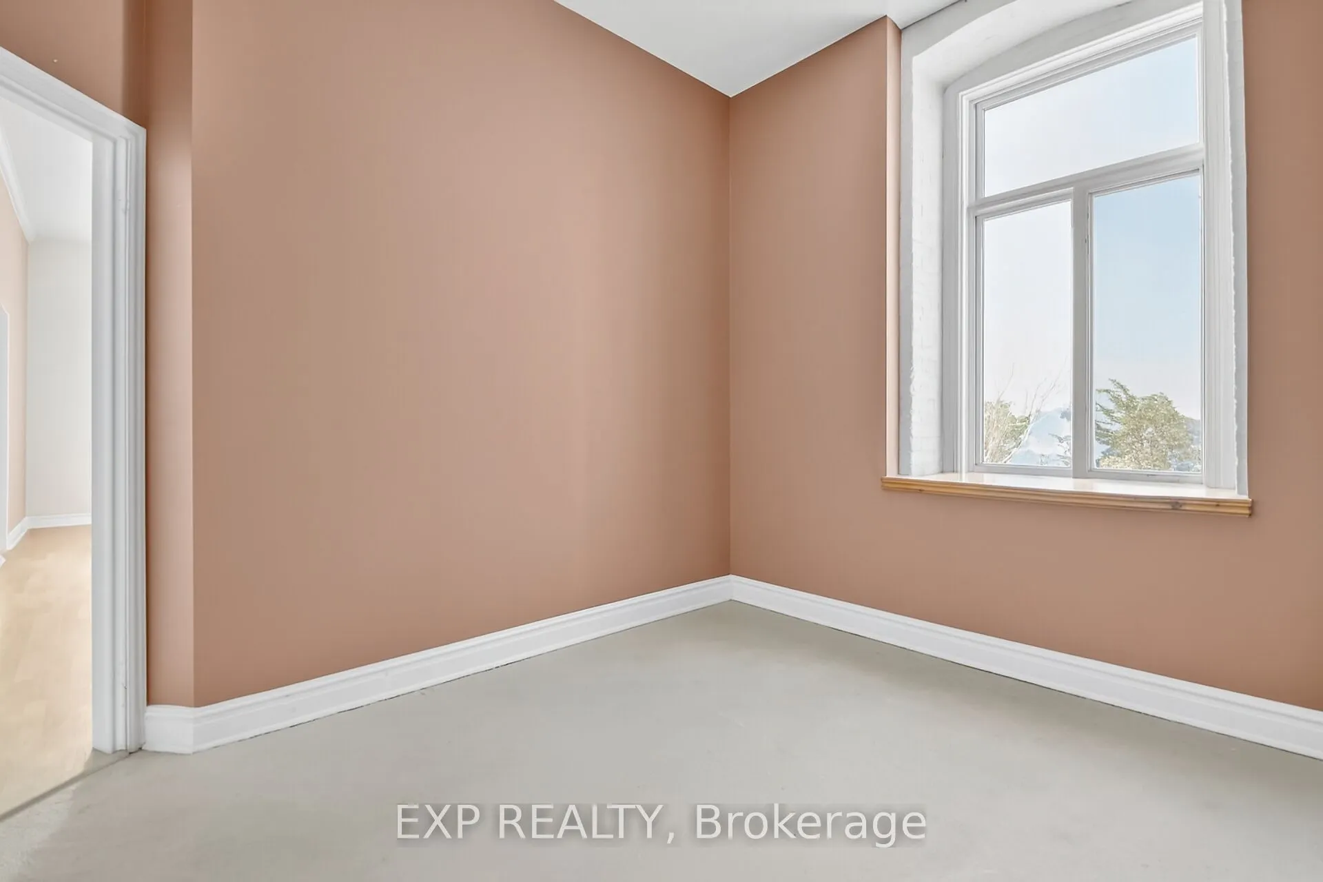 1 Rosamond Street E, #302