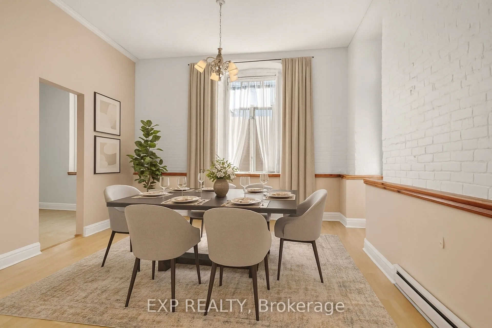 1 Rosamond Street E, #302