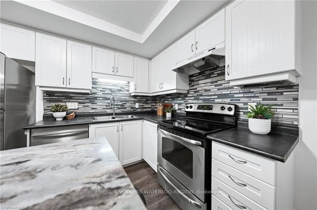 1460 Highland Road W, #6E