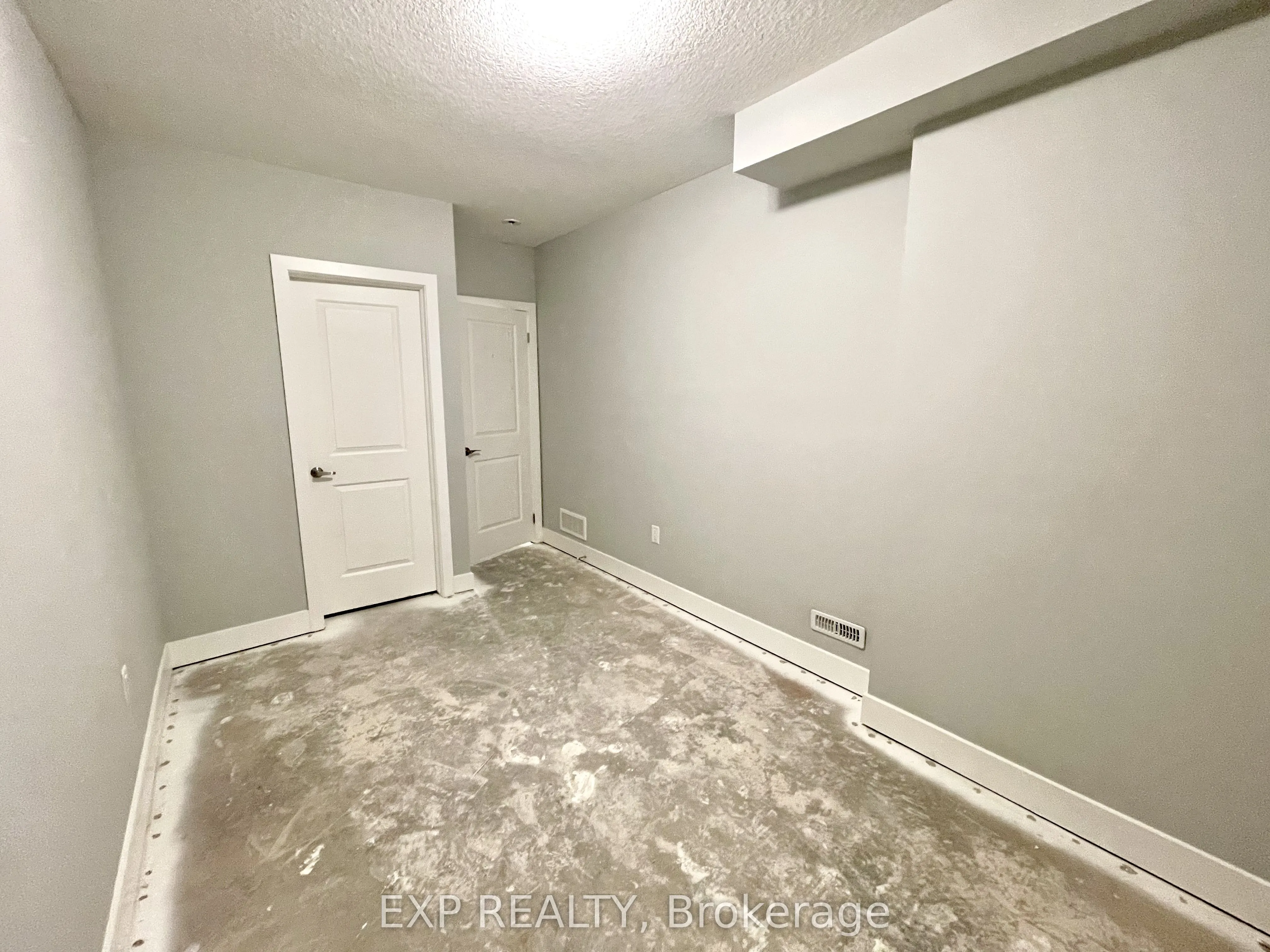 2284 Evans Boulevard, #52