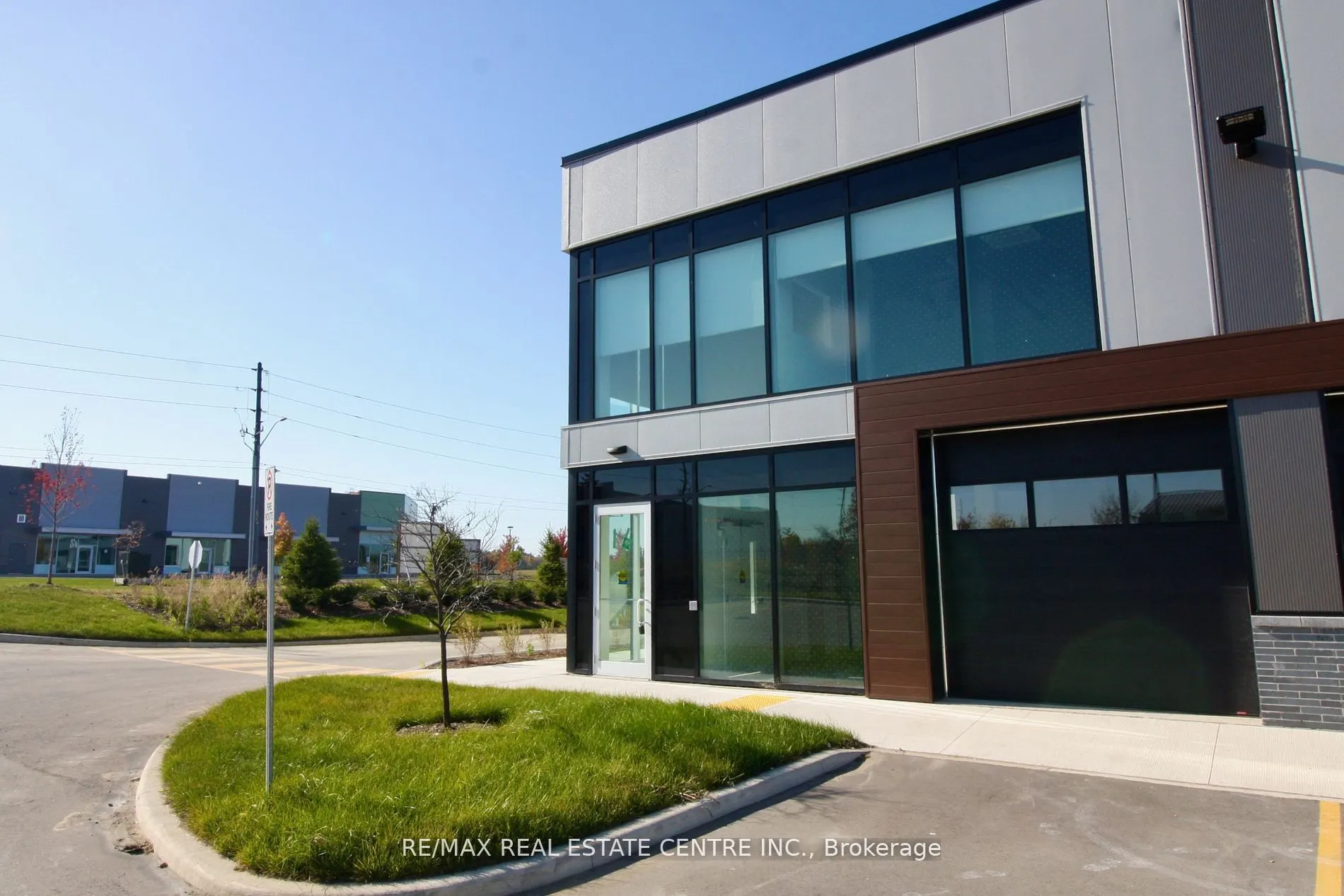 587 Hanlon Creek Boulevard, #16
