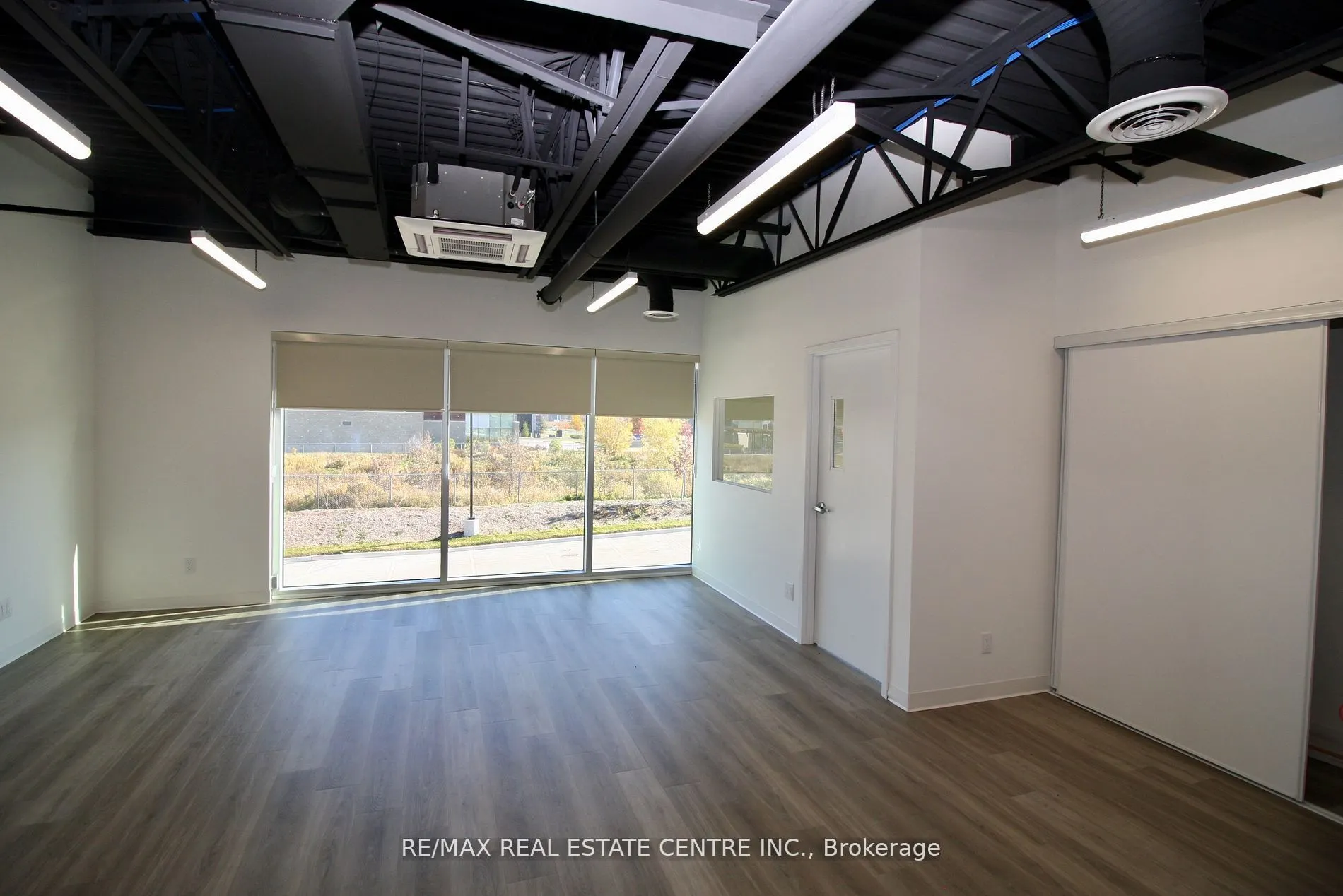 587 Hanlon Creek Boulevard, #16