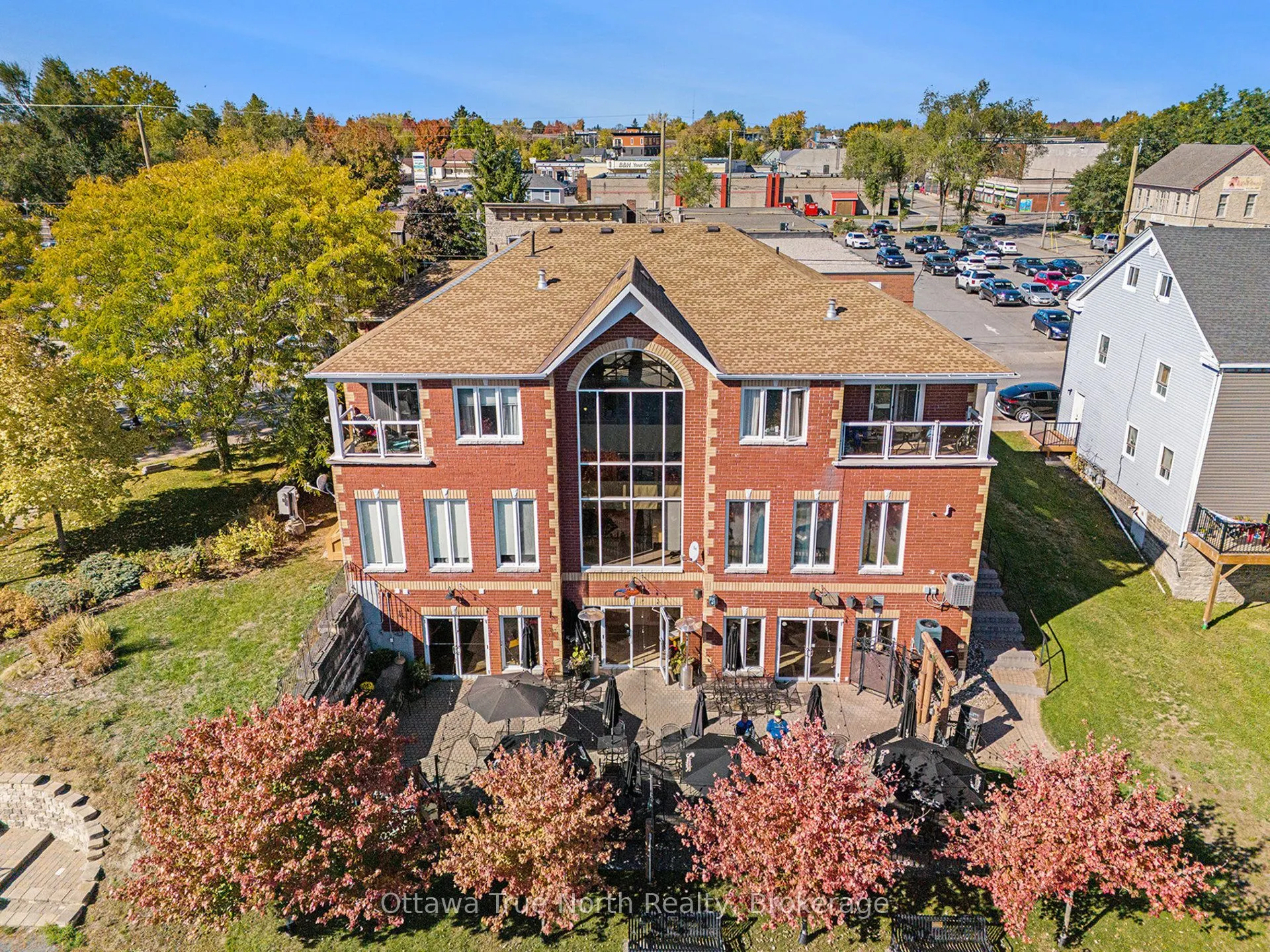 28 Clothier Street E