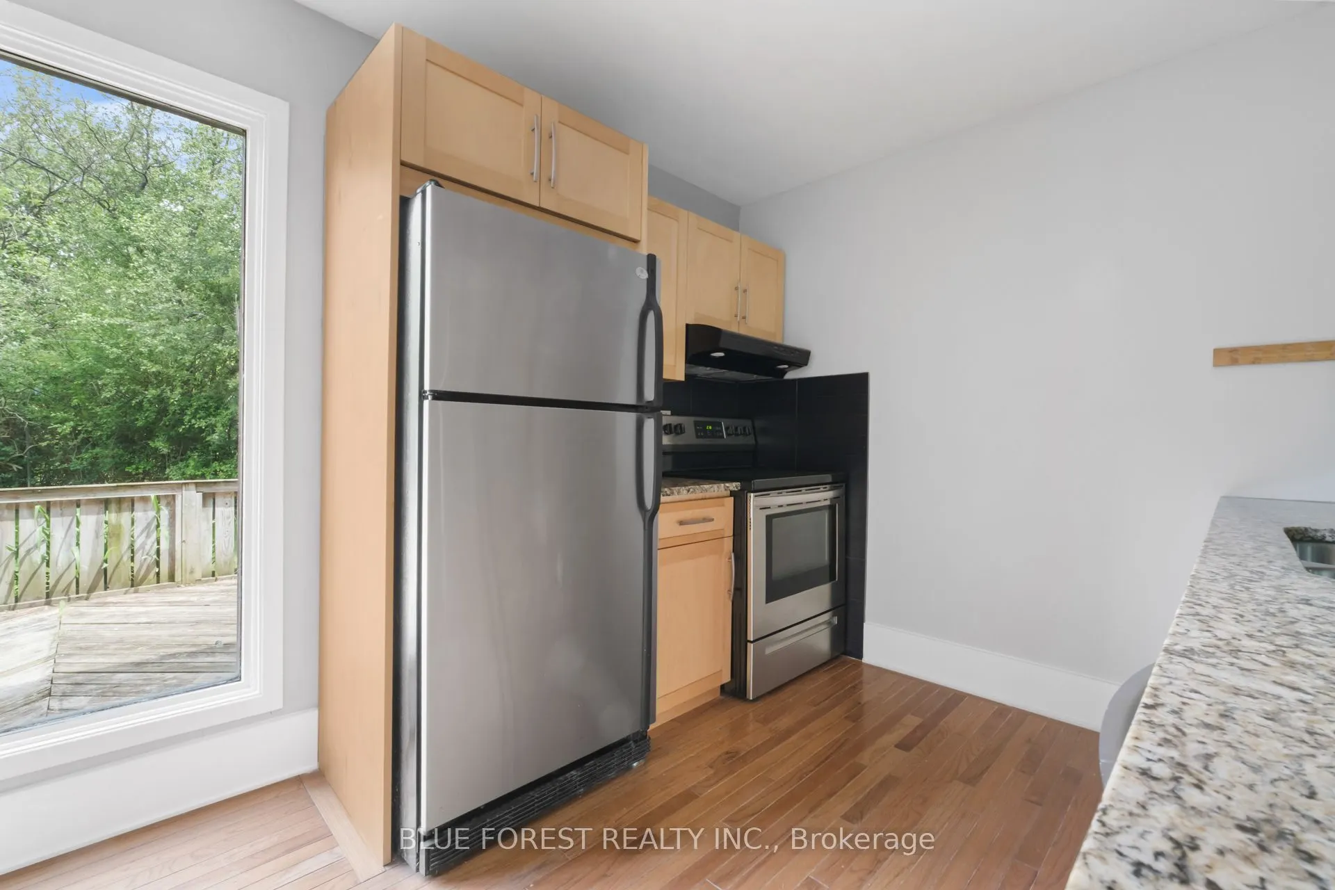 696 Wonderland Road S, #15