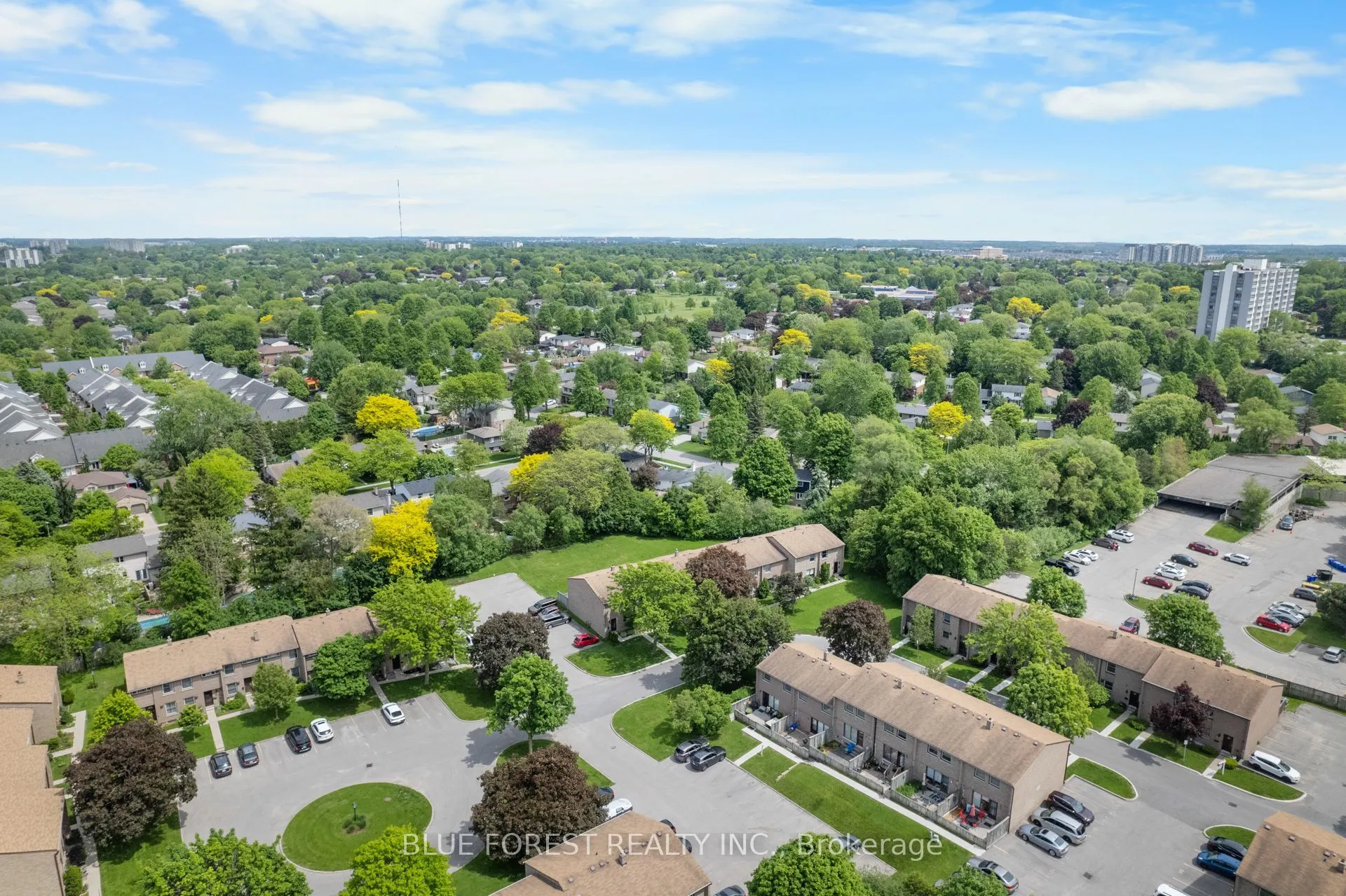 696 Wonderland Road S, #15