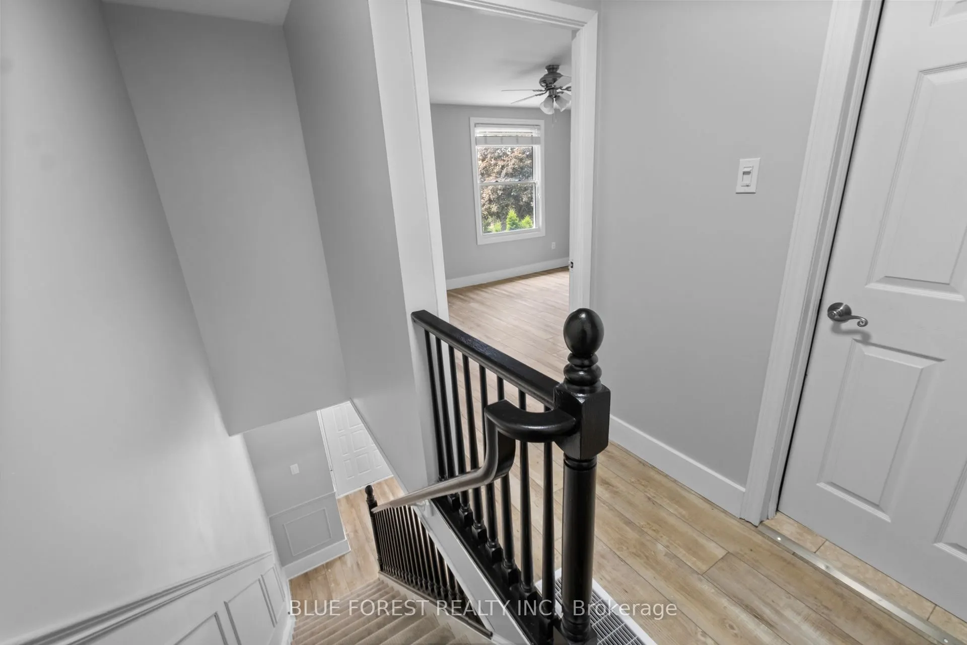 696 Wonderland Road S, #15