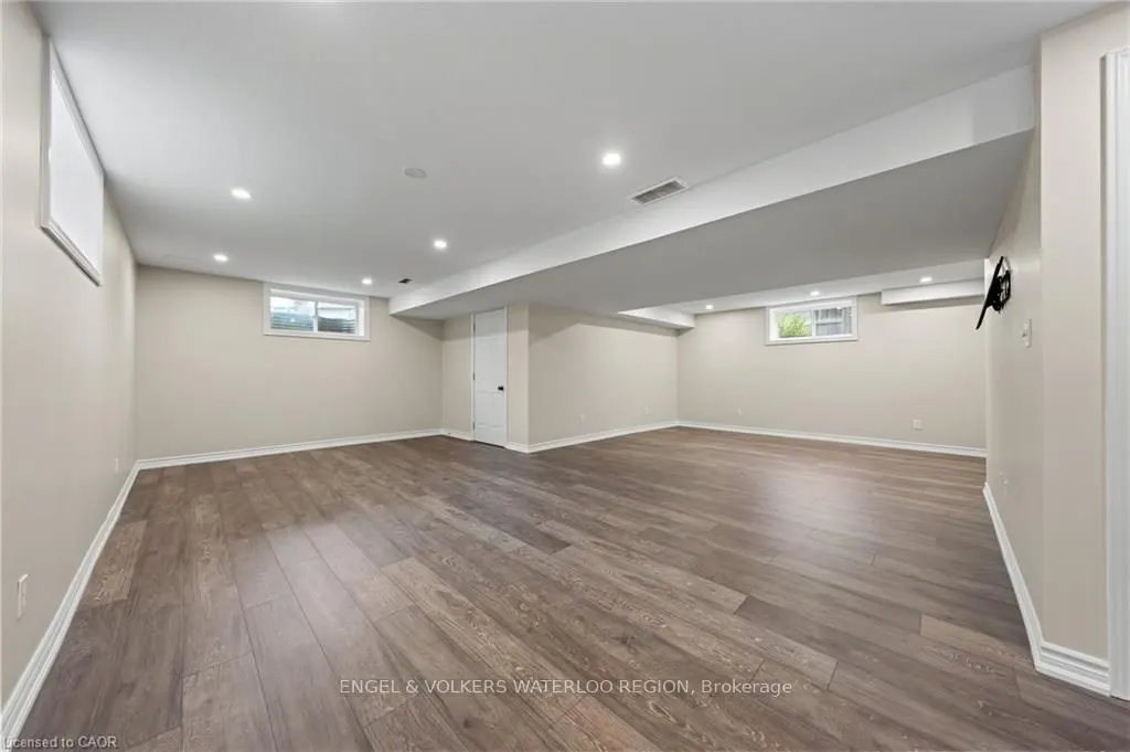 261 Watervale Crescent