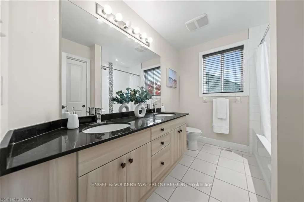 261 Watervale Crescent