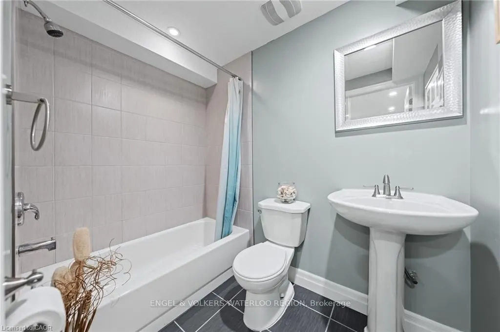 261 Watervale Crescent