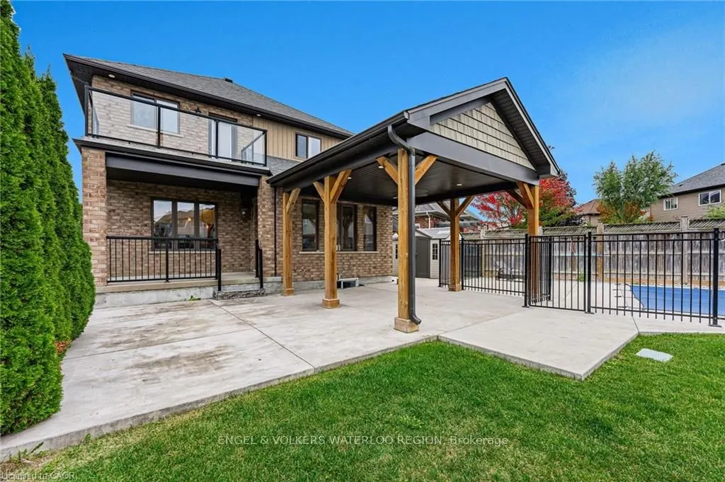 261 Watervale Crescent