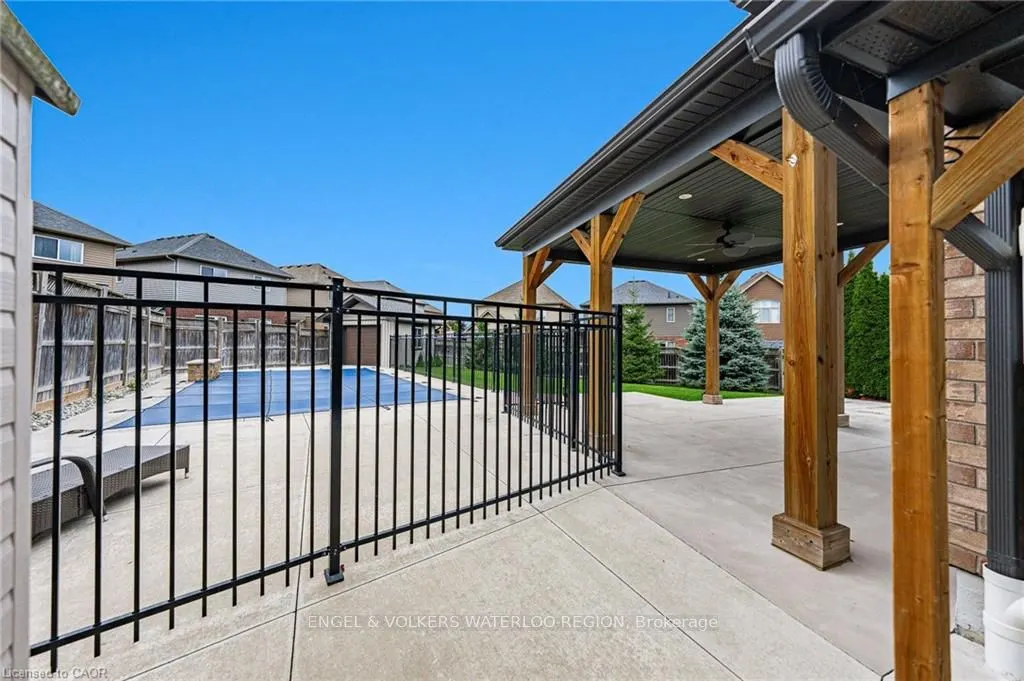 261 Watervale Crescent