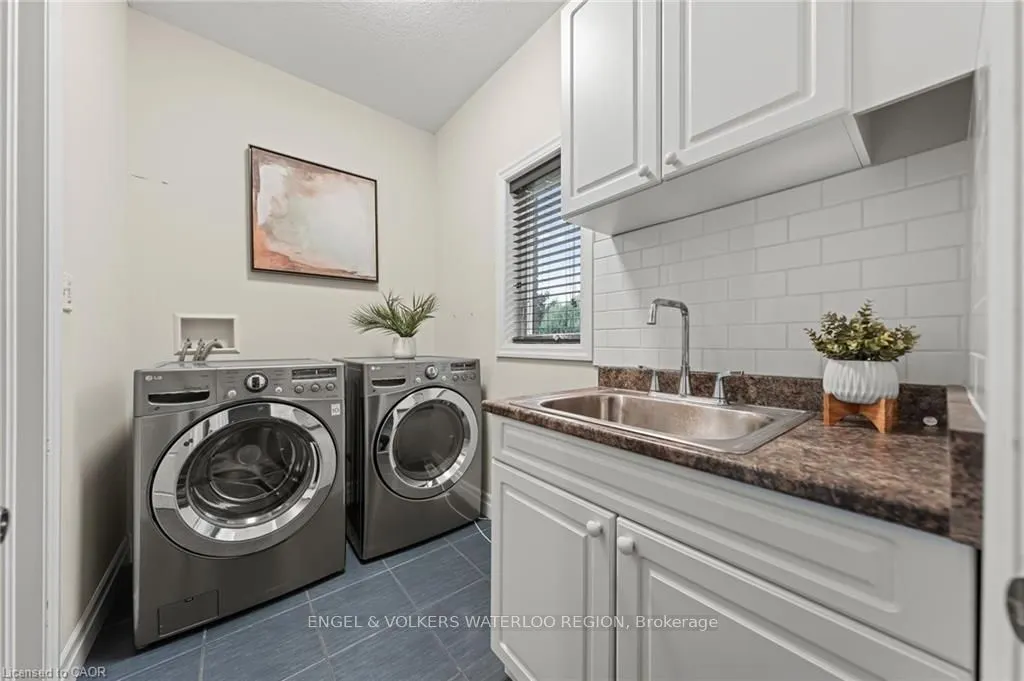 261 Watervale Crescent