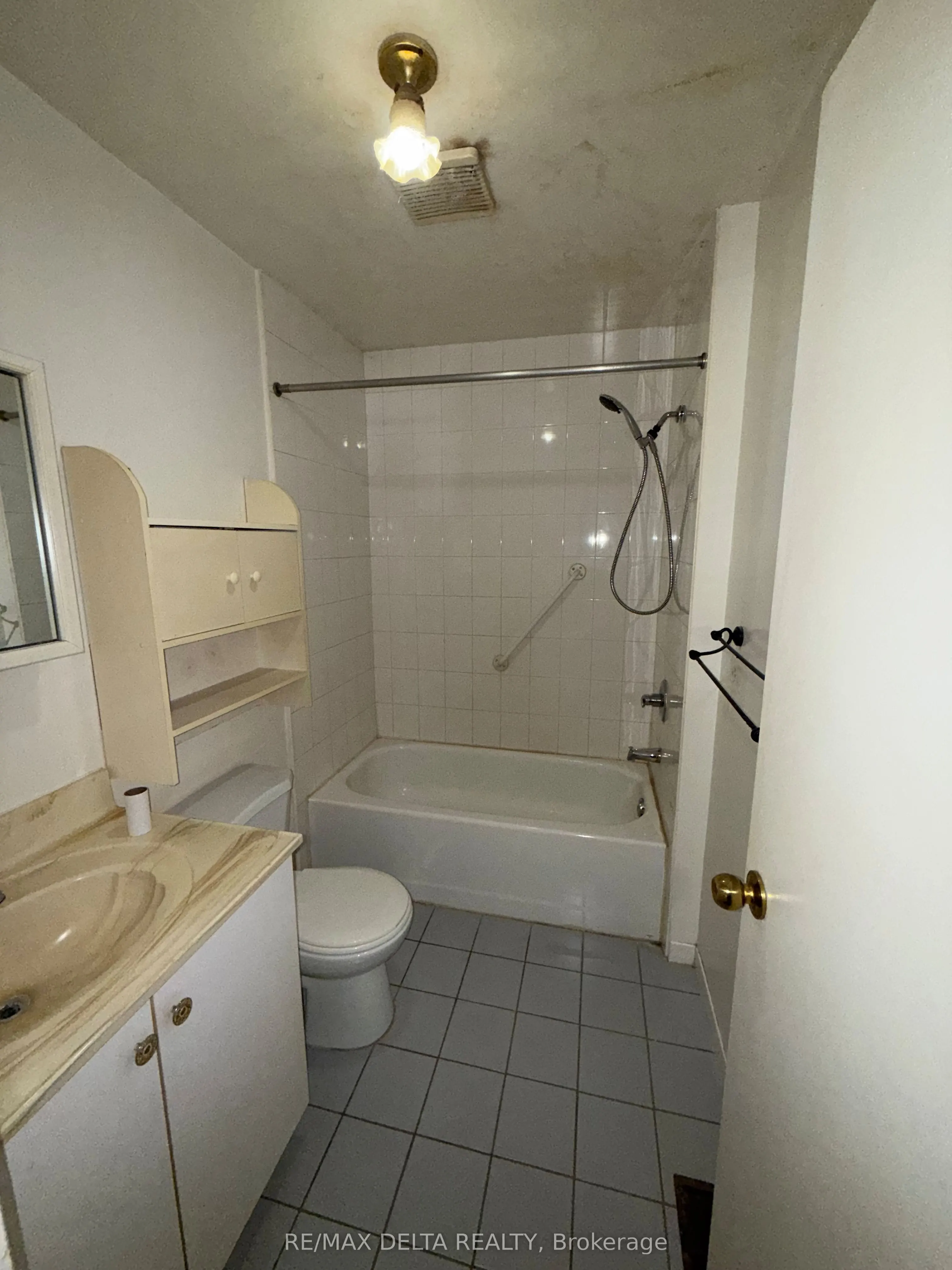 4567 STE-CATHERINE Street, #5