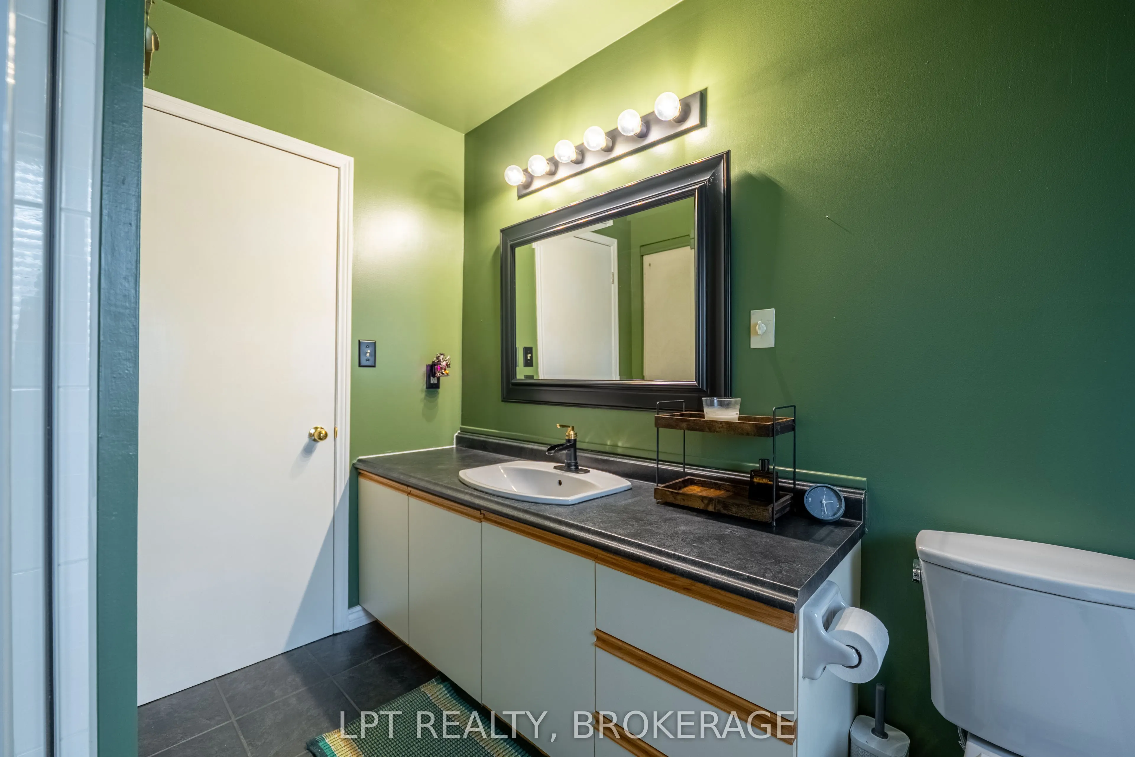697 Macdonald Drive