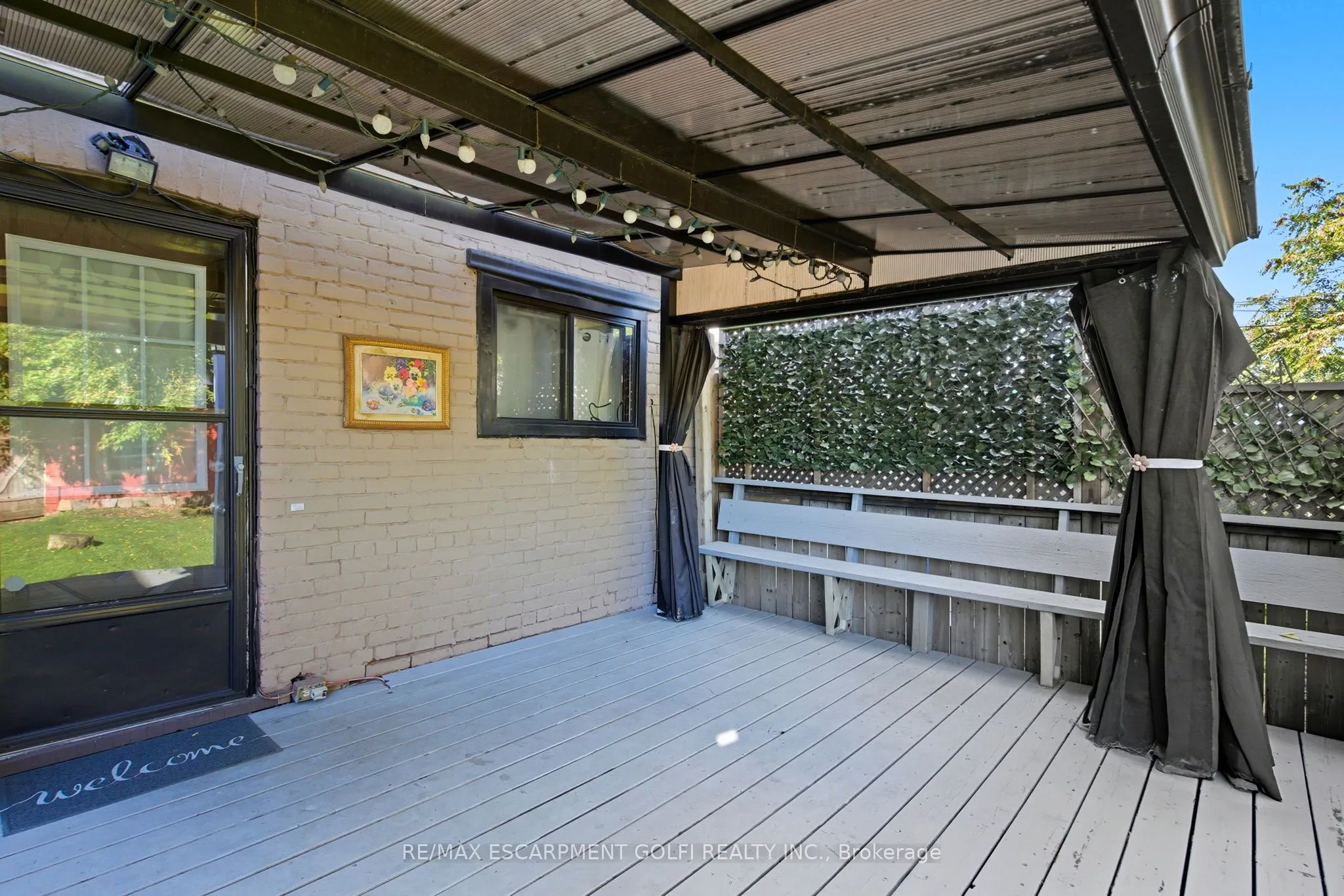 97 FRANCIS Street
