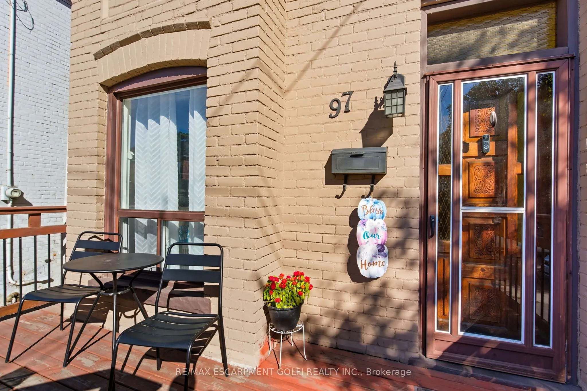 97 FRANCIS Street