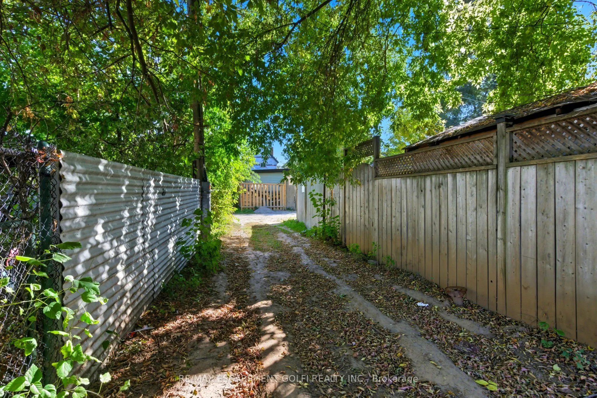 97 FRANCIS Street