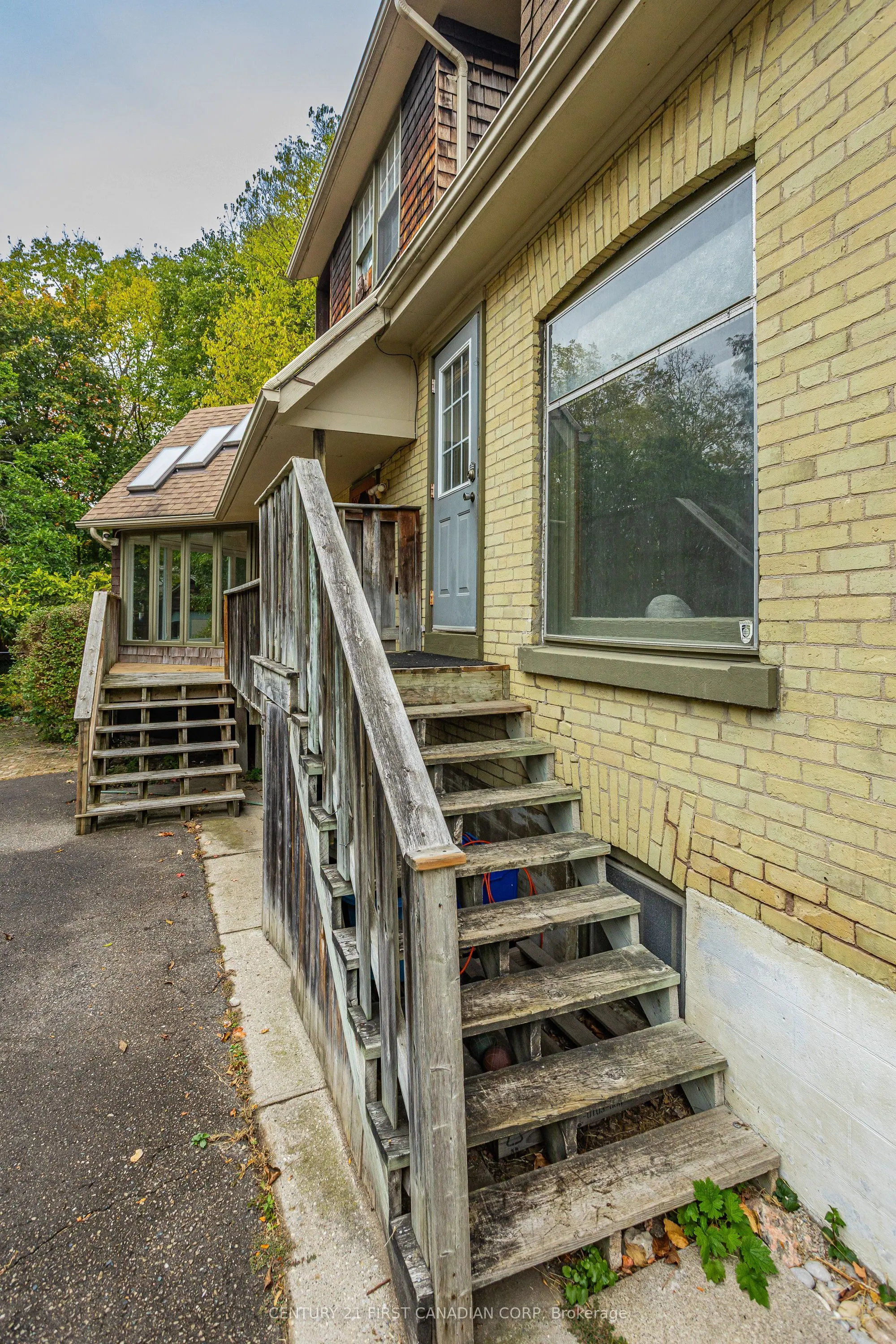 16 Woodward Avenue