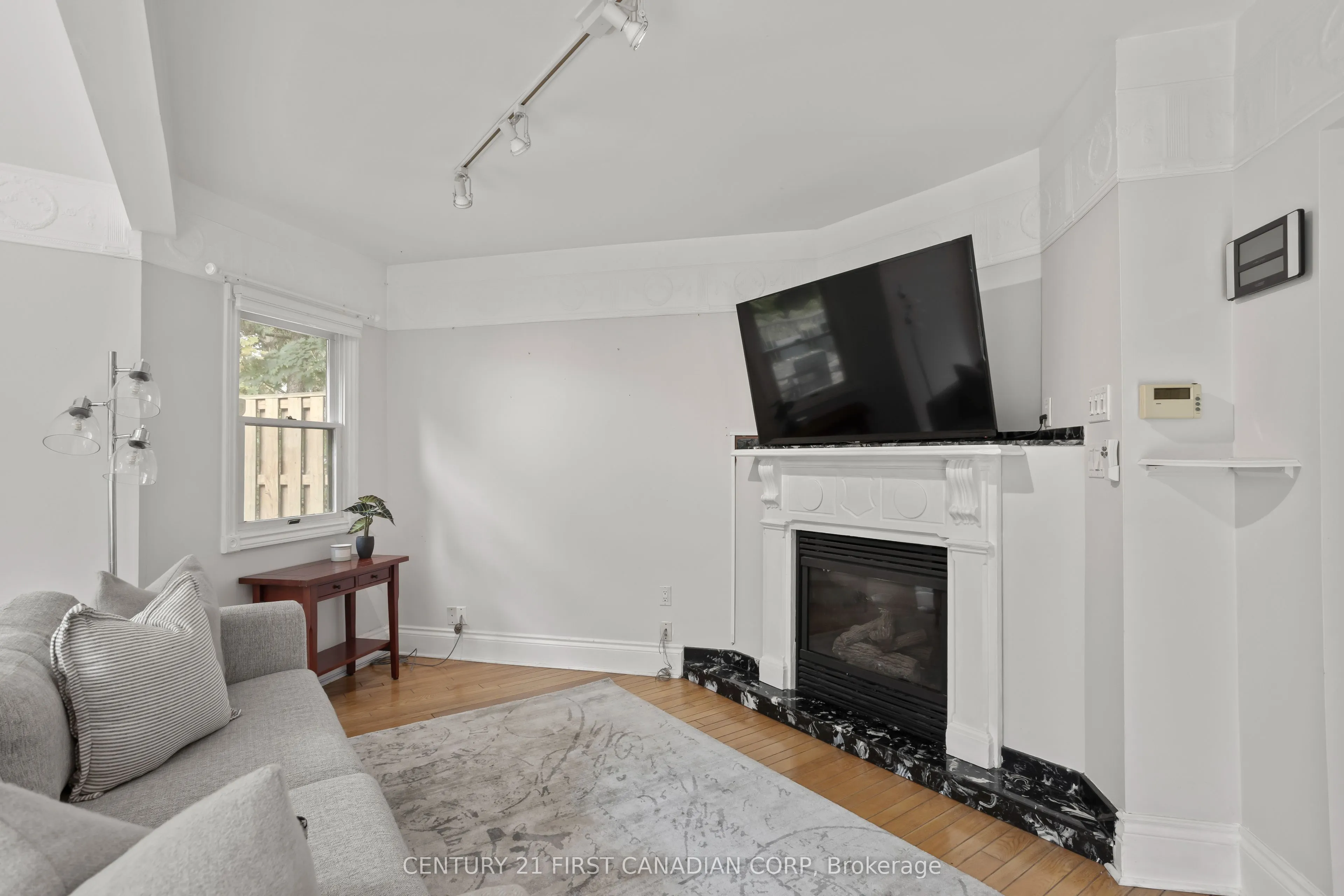 16 Woodward Avenue