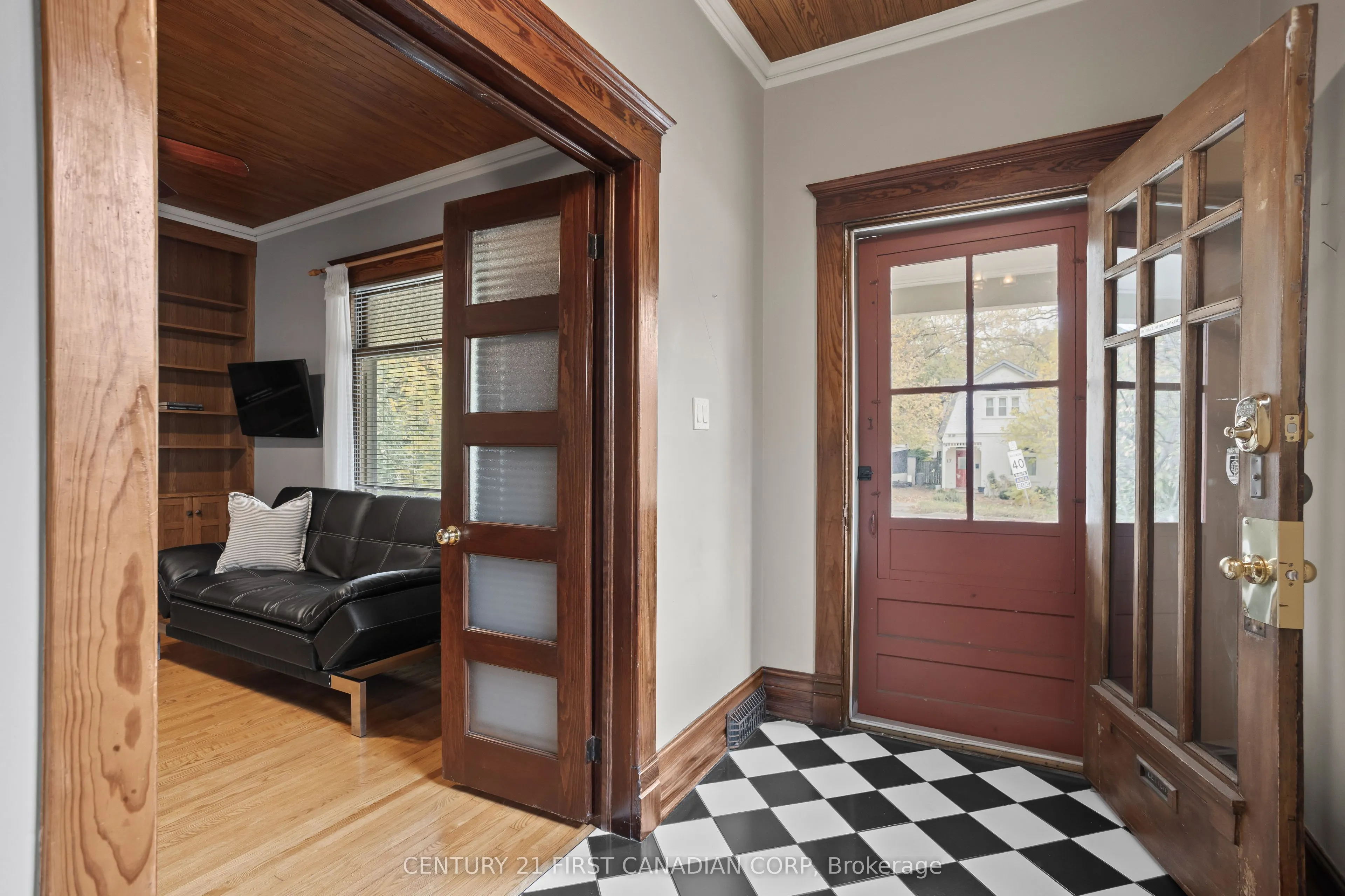 16 Woodward Avenue