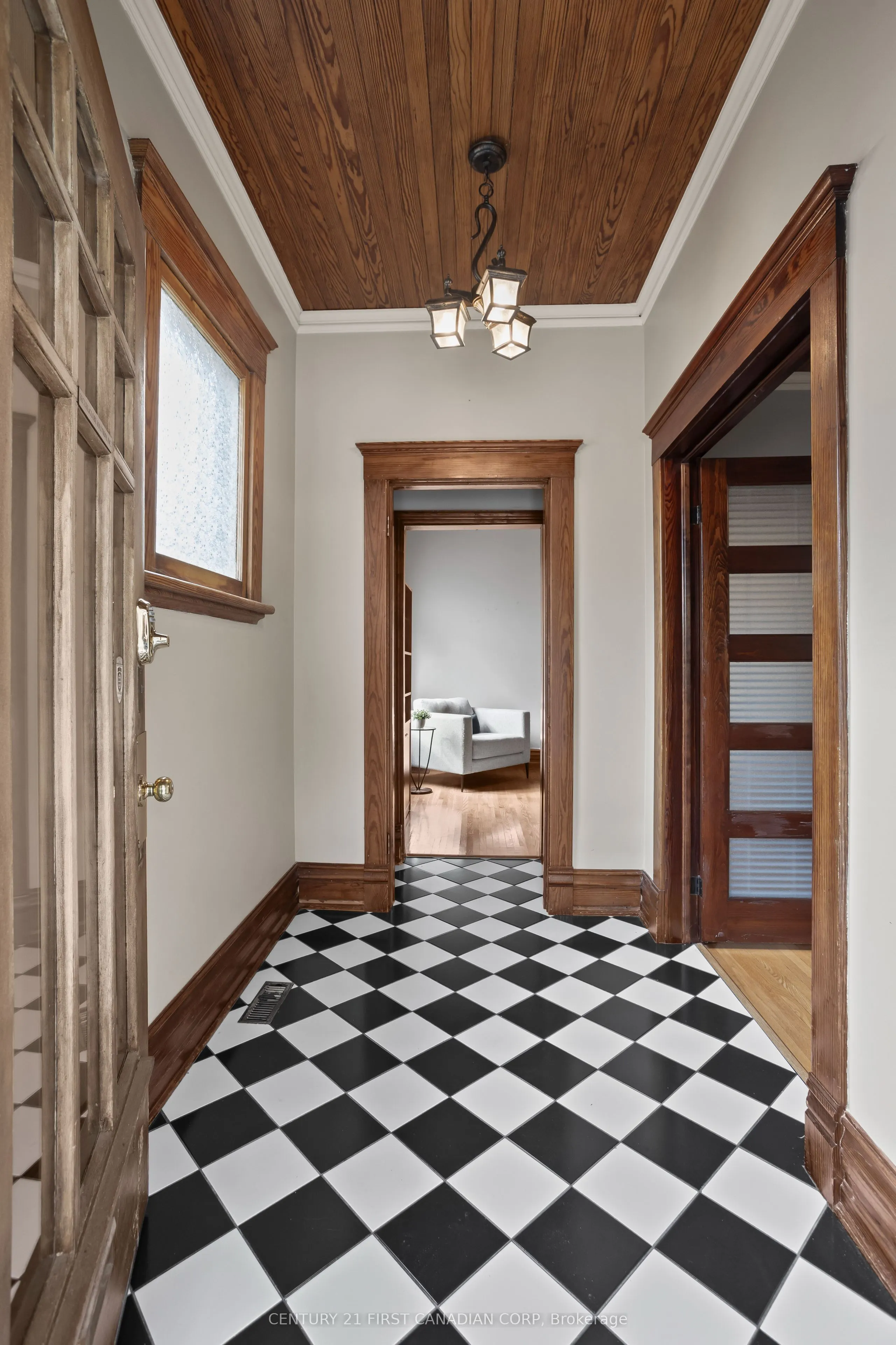 16 Woodward Avenue