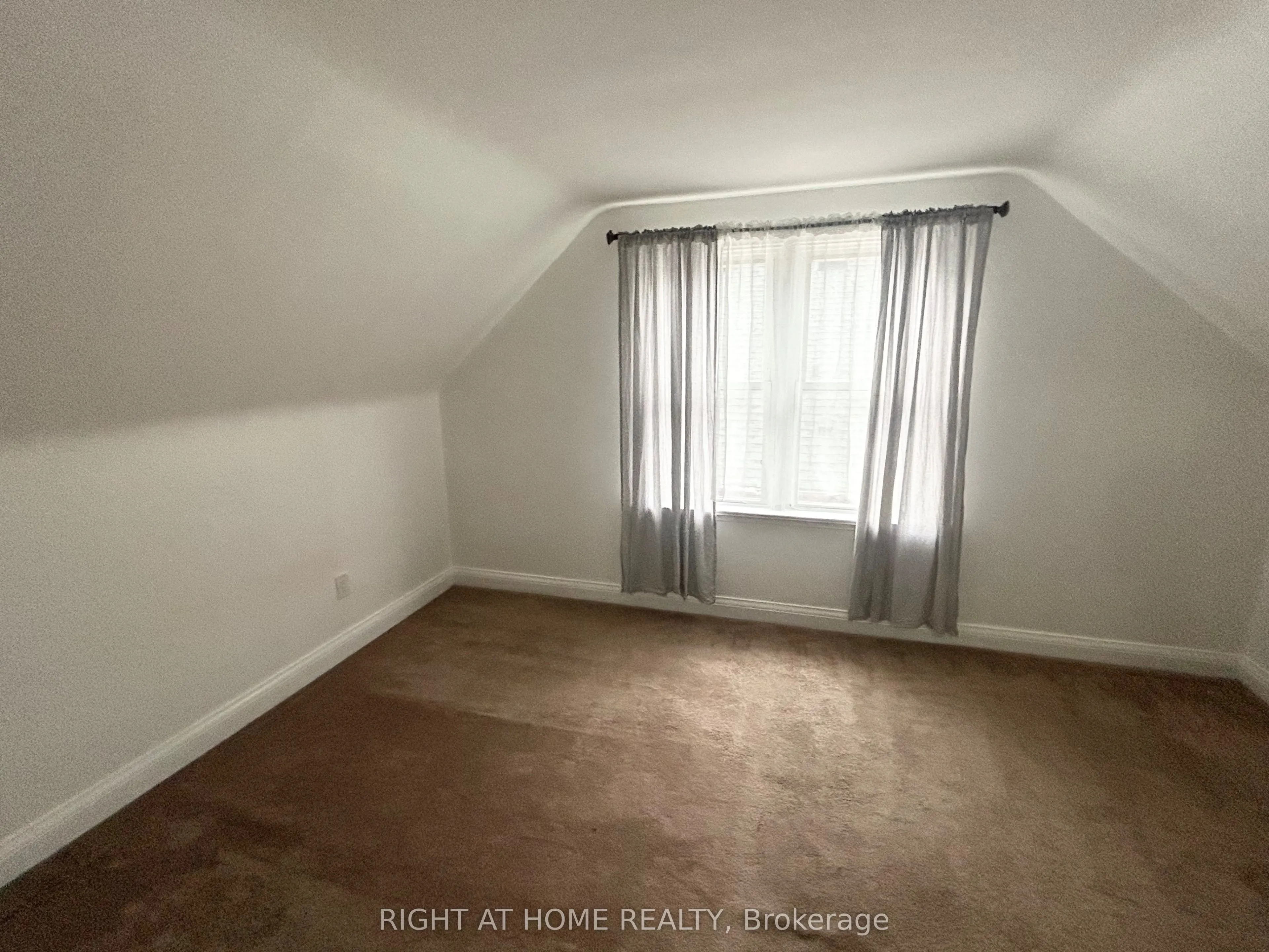 94 East 27th Street