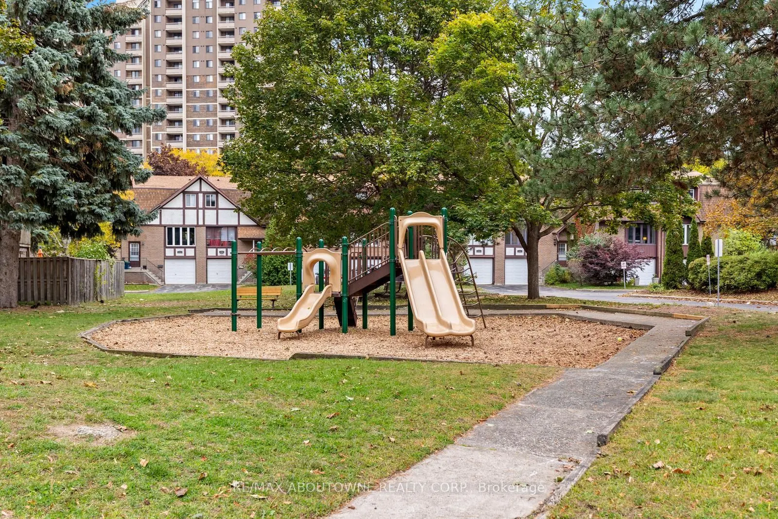 49 Cedarwoods Crescent, #48