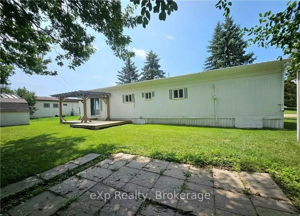 84 Wellington Street S, #2