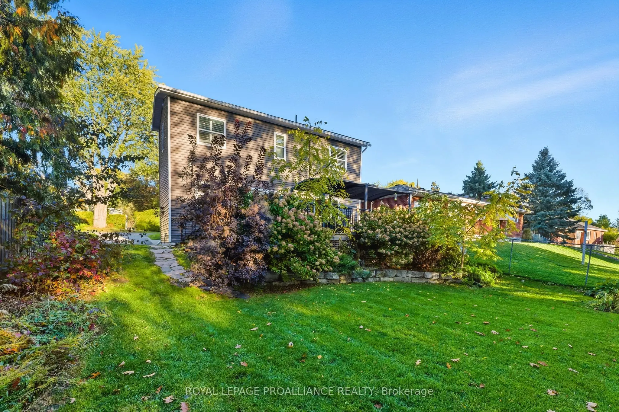 80 Elgin Street N